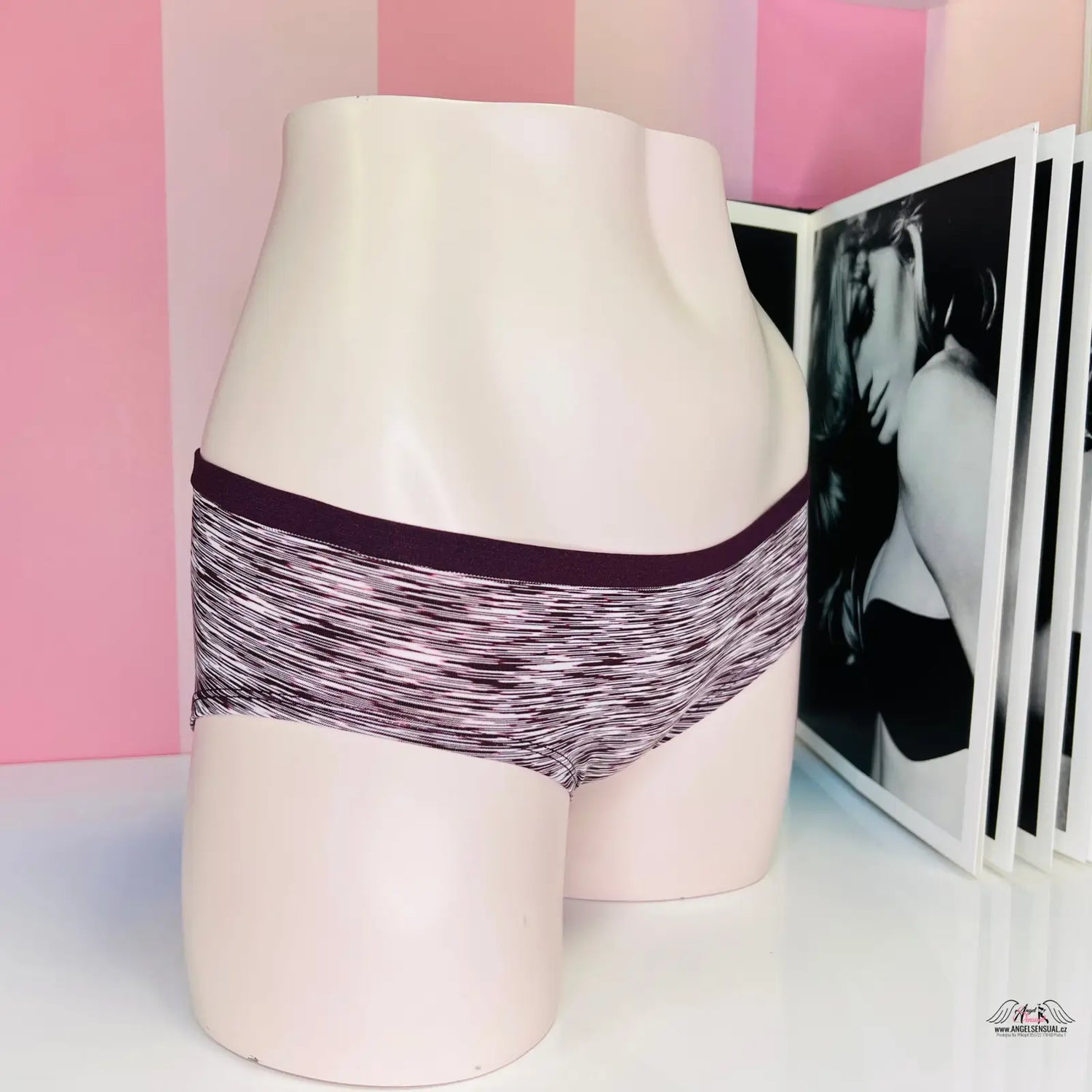 Manekýn spodní prádlo PINK Kalhotky Žíhané s měkkou gumou, fialové pruhy