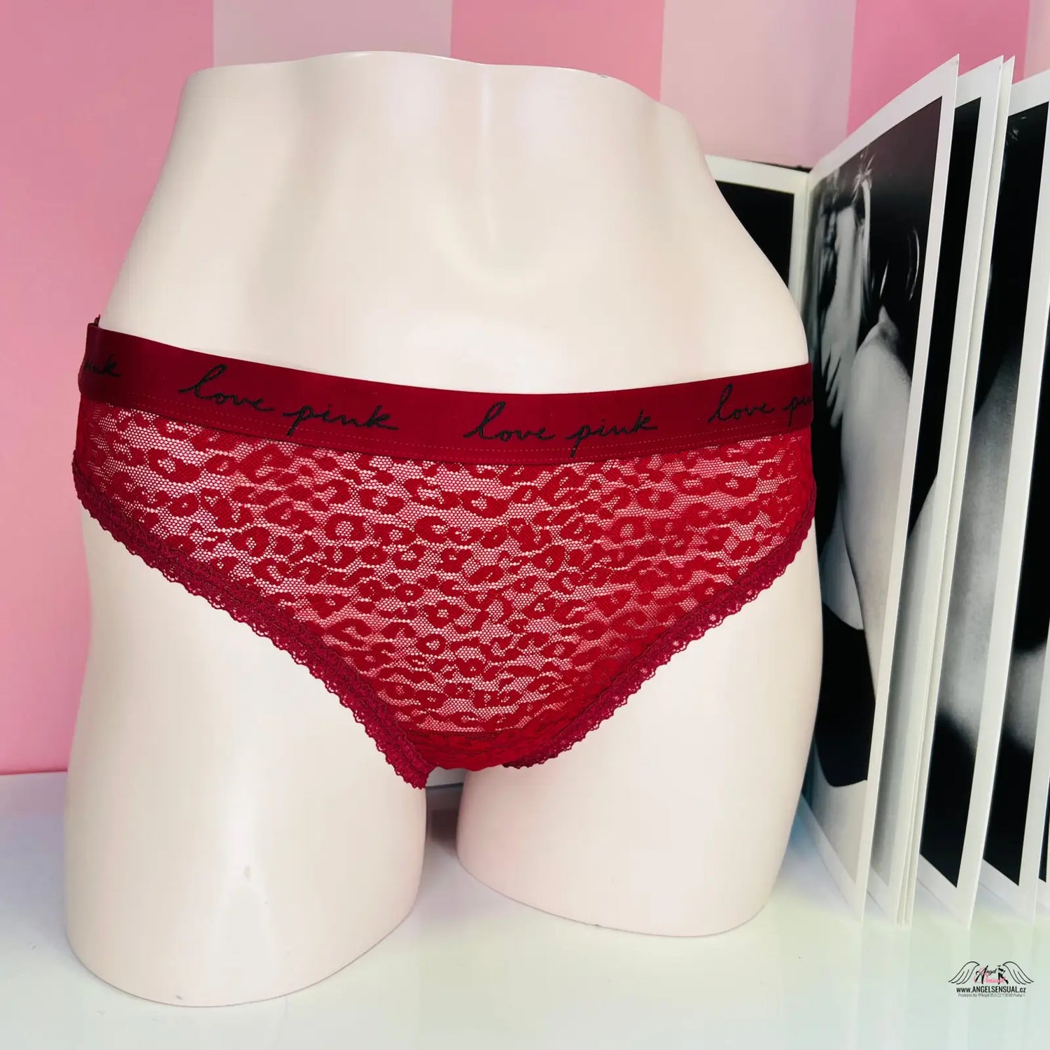 Agent Provocateur sexy krajkové tanga PINK Krajková Tanga s černobílým motivem