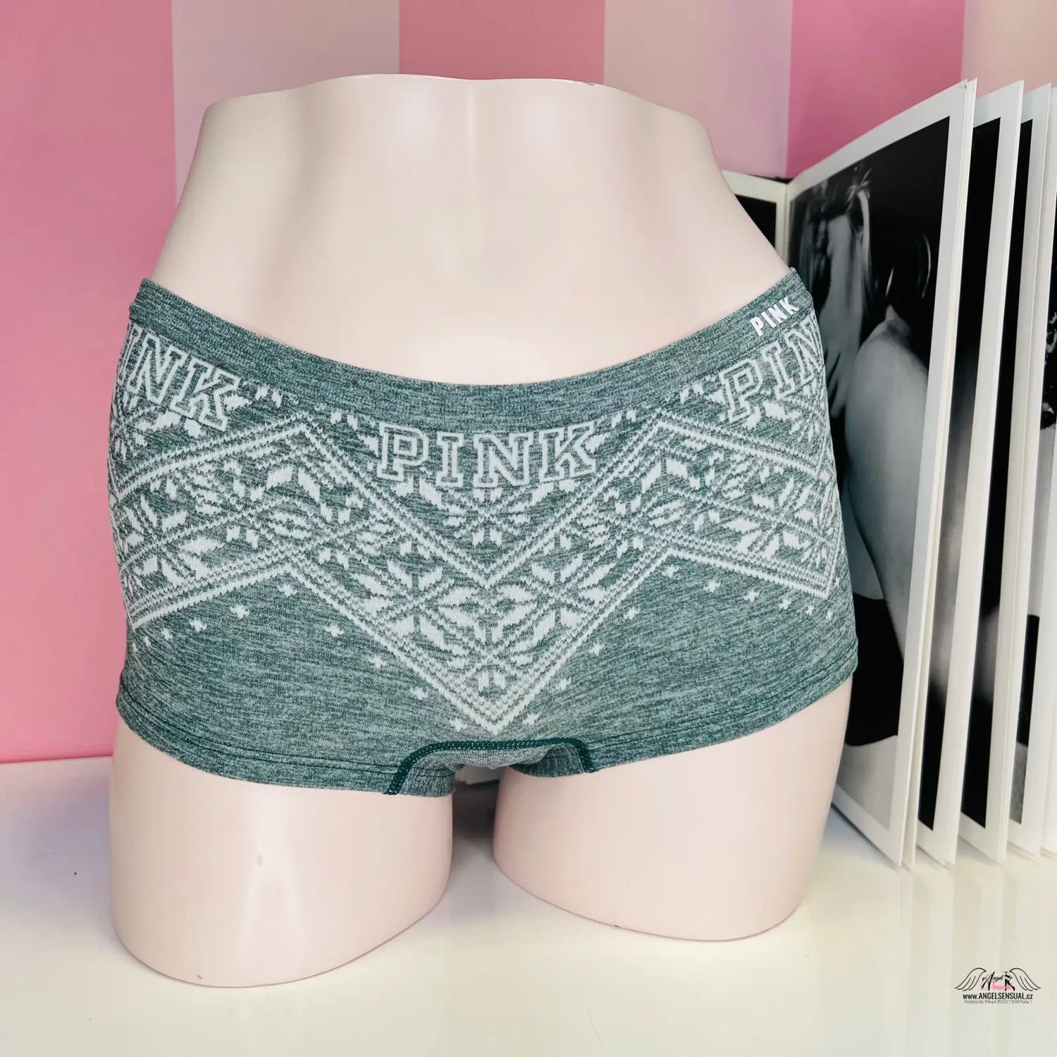 Ženské kalhotky PINK Kraťáskové Kalhotky s zimním motivem a vzorem Victoria’s Secret Pink