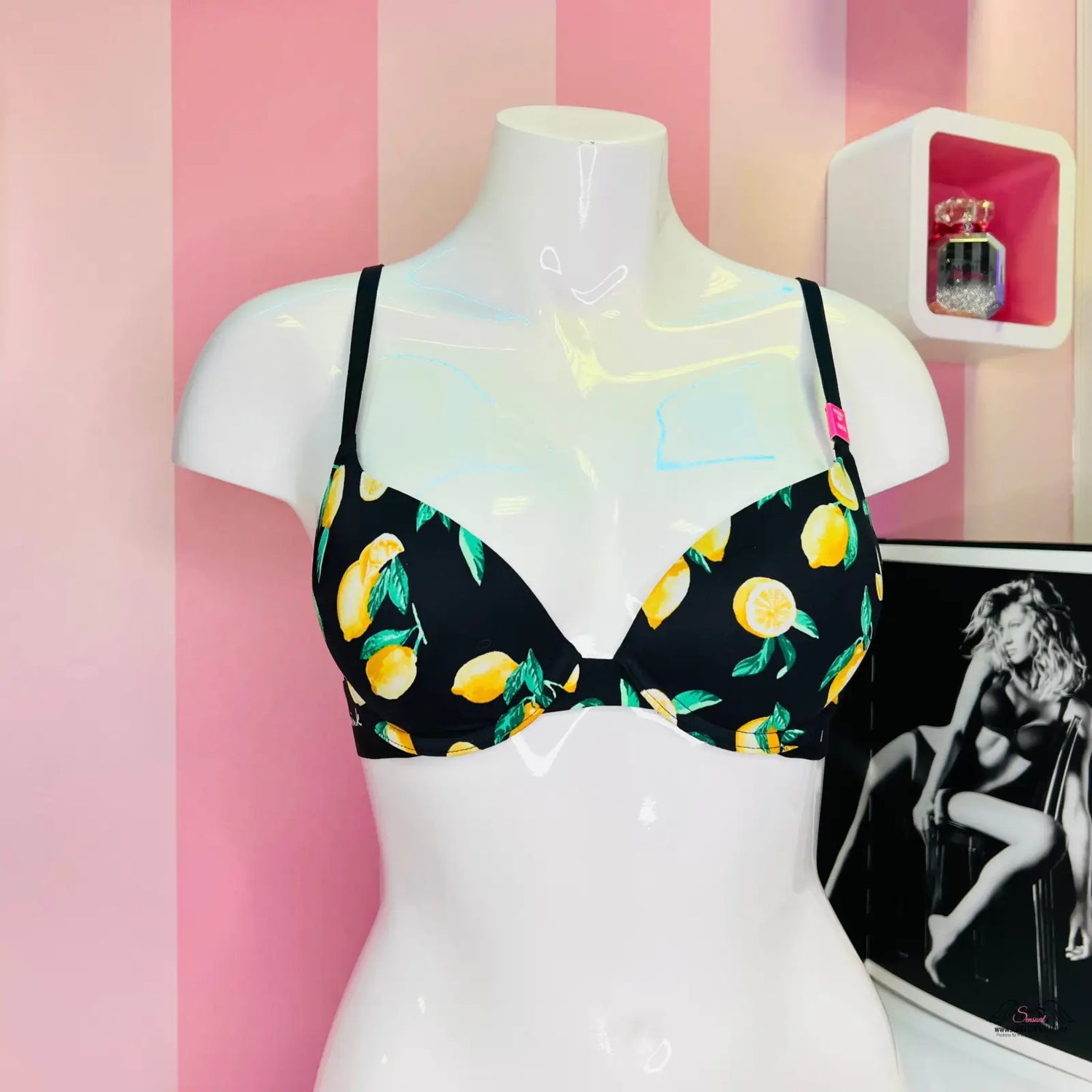 Black bikini top s citronovým motivem, barevná push-up podprsenka, PINK Podprsenka Citronový Motiv