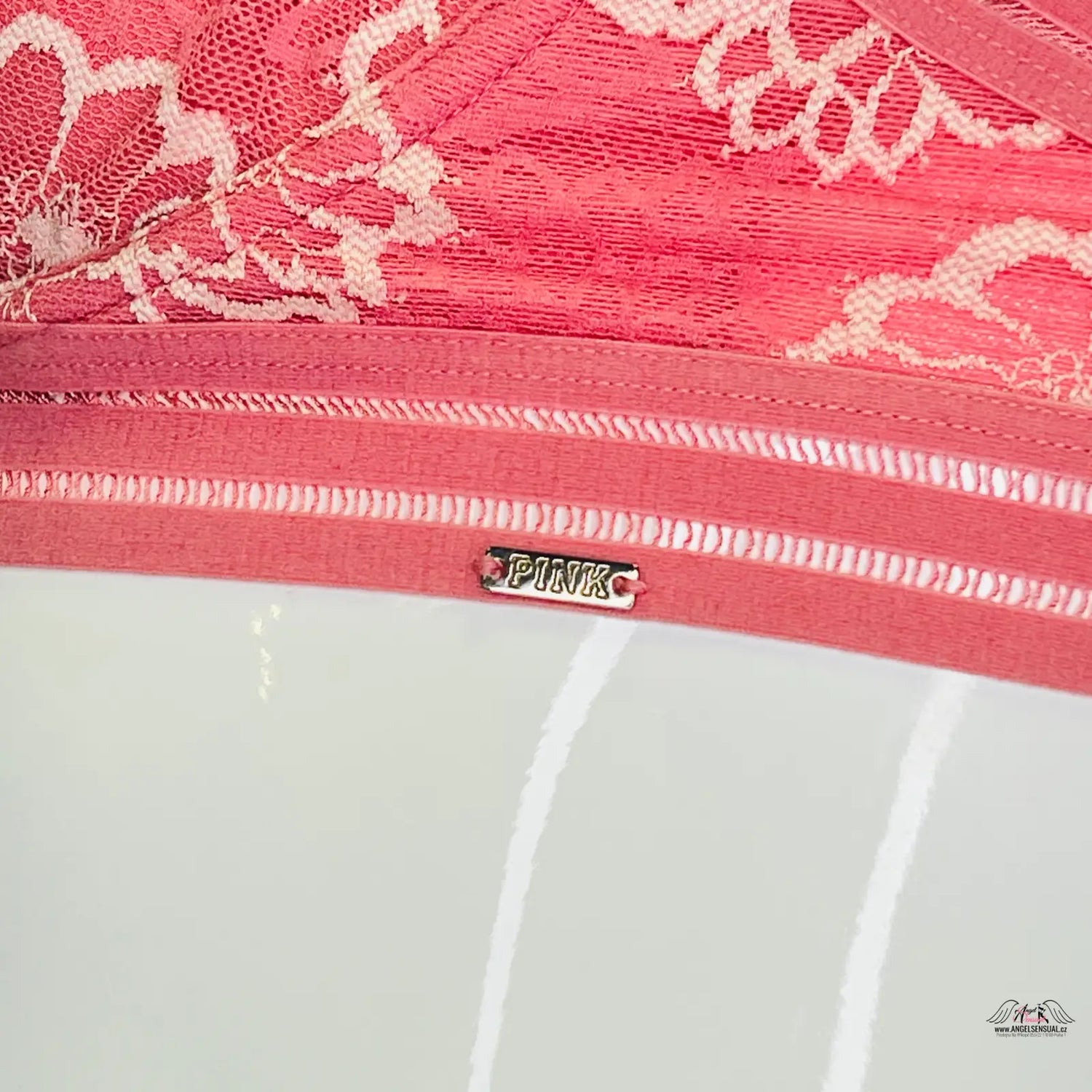 Agent Provocateur PINK Podprsenka s Vystužením s růžovým vrškem a bílým spodním dílem