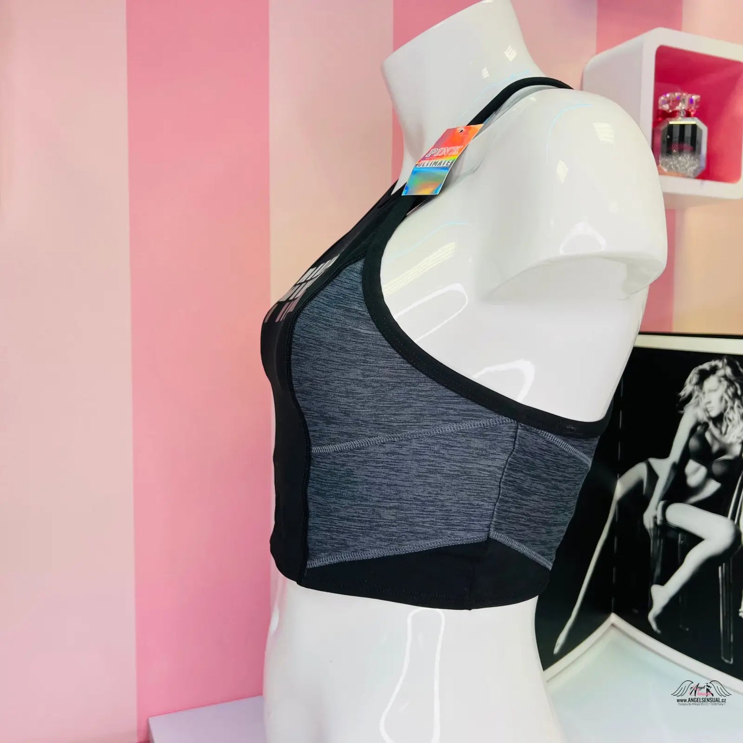 Šedá a černá sportovní podprsenka trochu delšího střihu PINK Podprsenka Sportovní s Vykrojením