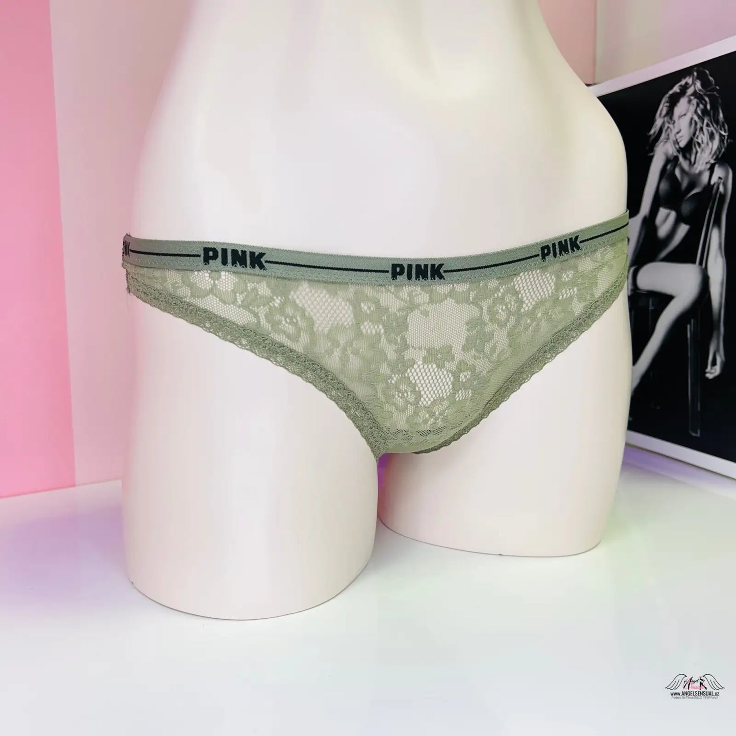 Zelená krajková tanga s elastickým pasem a květinovou krajkovou tanga PINK