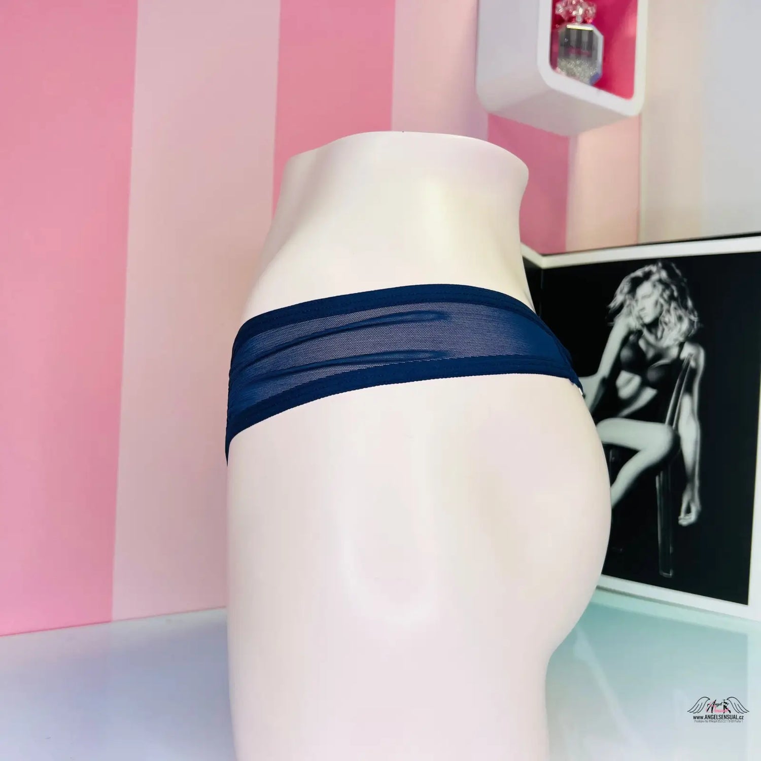 Navy blue síťované tanga pink s všitými květinami, PINK Tanga s Květinovým Designem