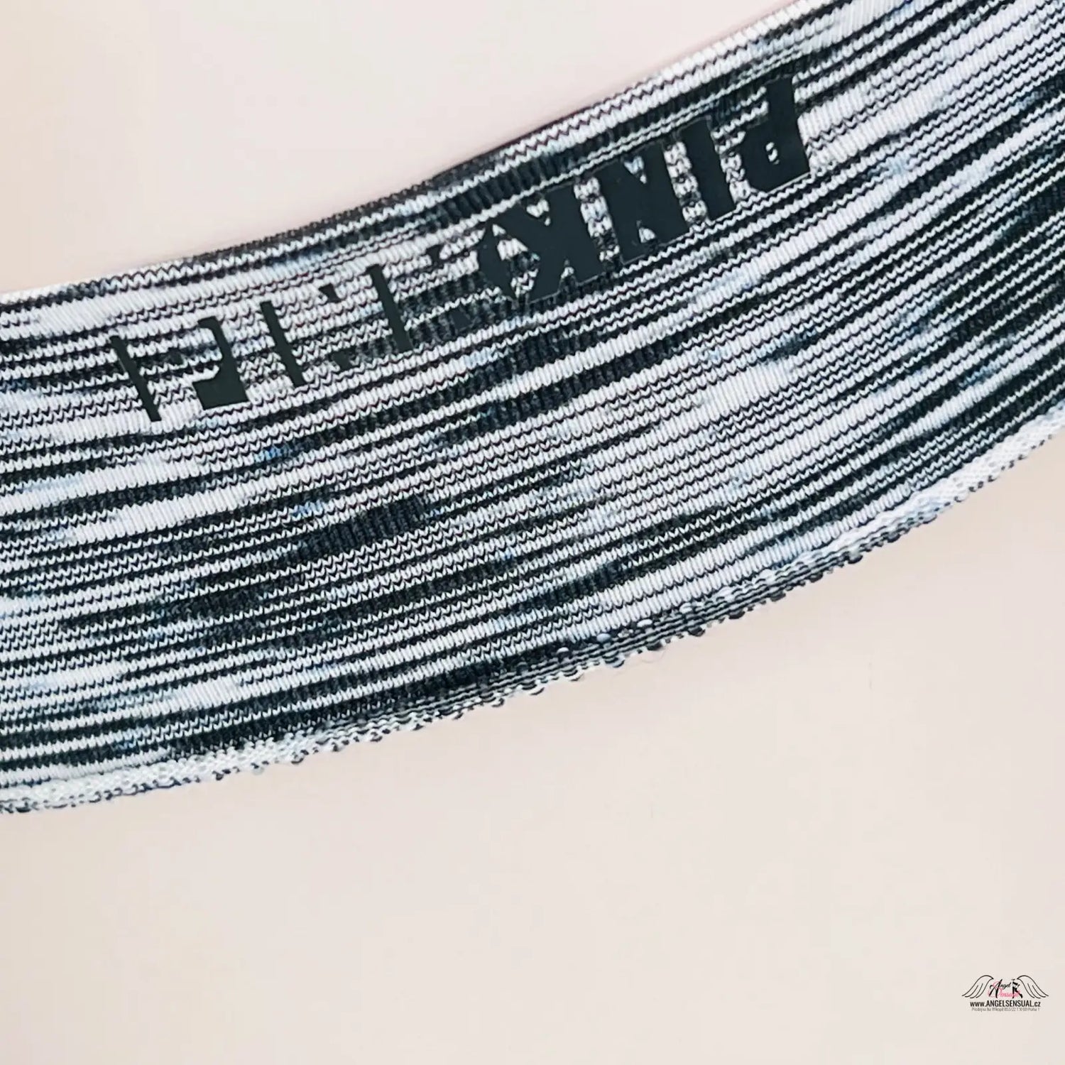 Black and white pruhovaný čelenka k PINK Tanga Žíhané, stylová žíhaná tanga