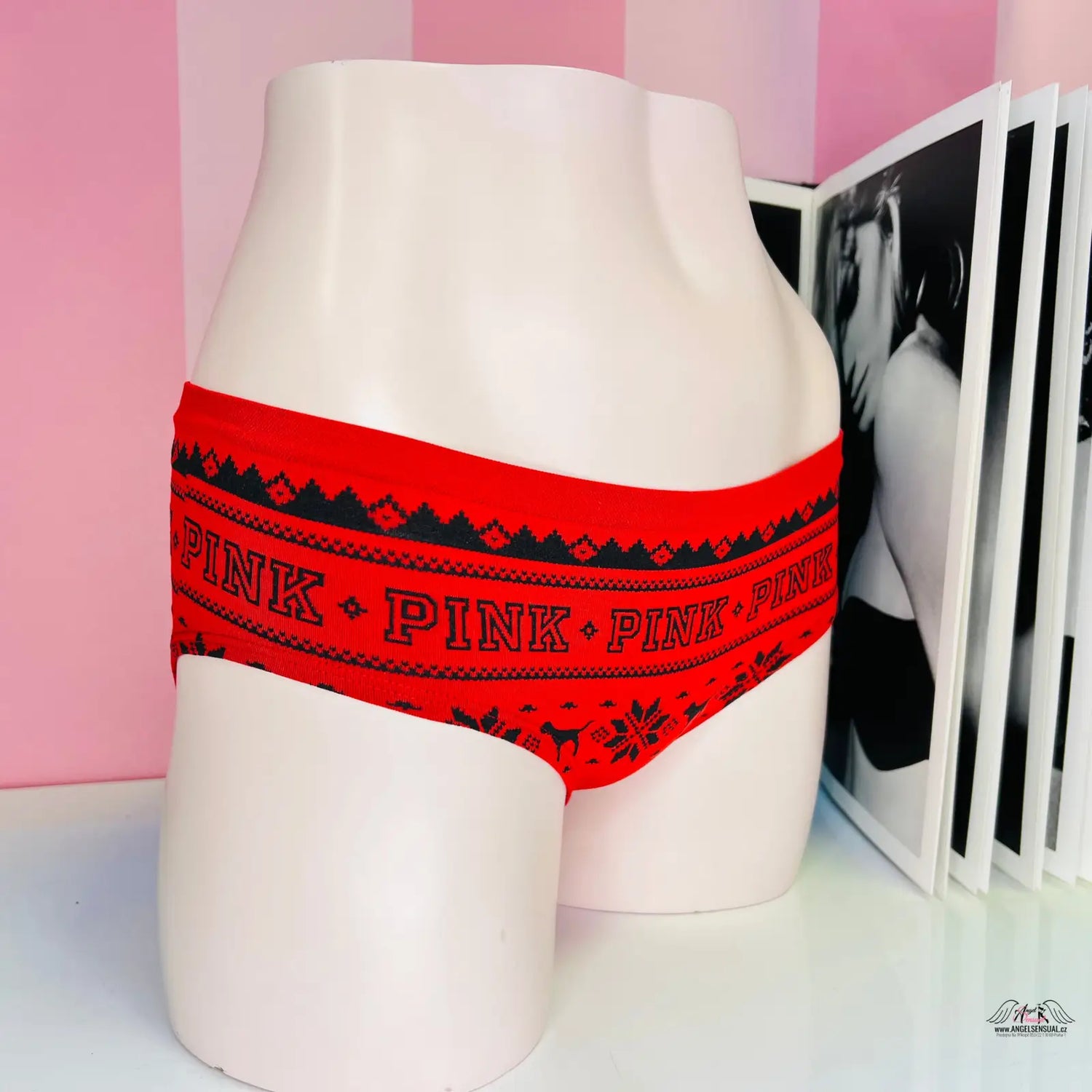 Obrázek PINK Vánoční Kalhotky s vánočním motivem v dvou barevných variantách