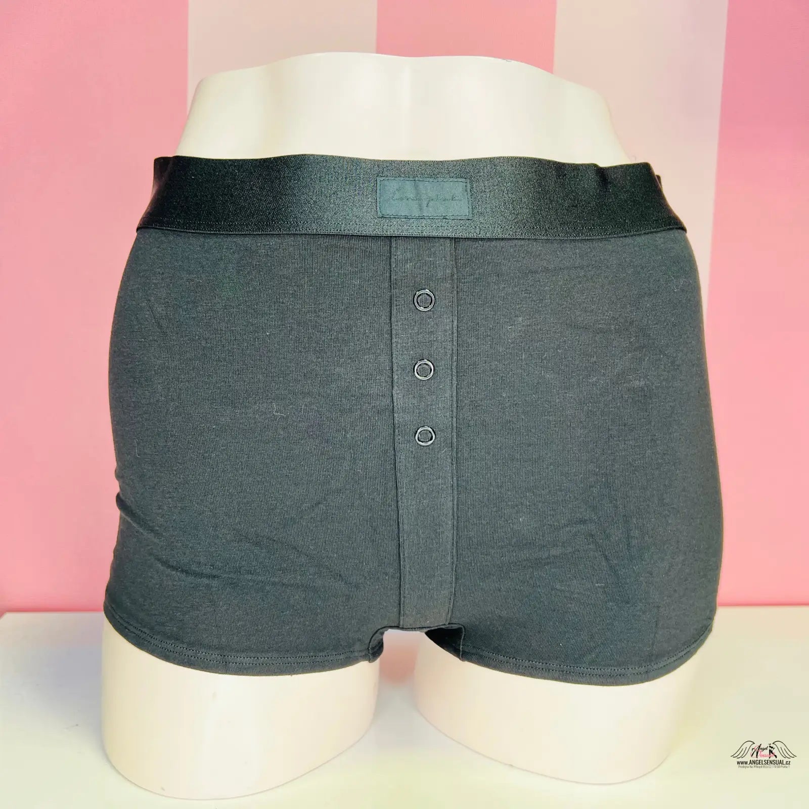 Černé pánské boxerky z kolekce Agent Provocateur, trendy dámské shortie od PINK