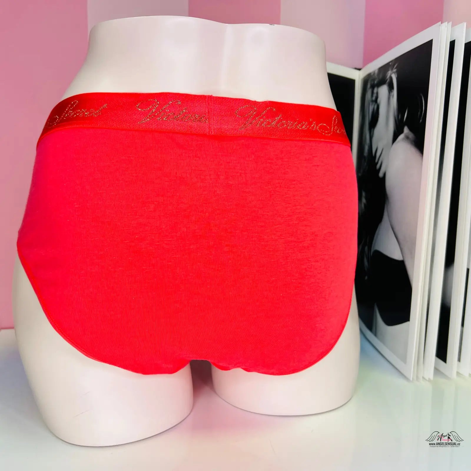 Red pohodlné bavlněné kalhotky Victoria’s Secret s vysokým elastickým pasem