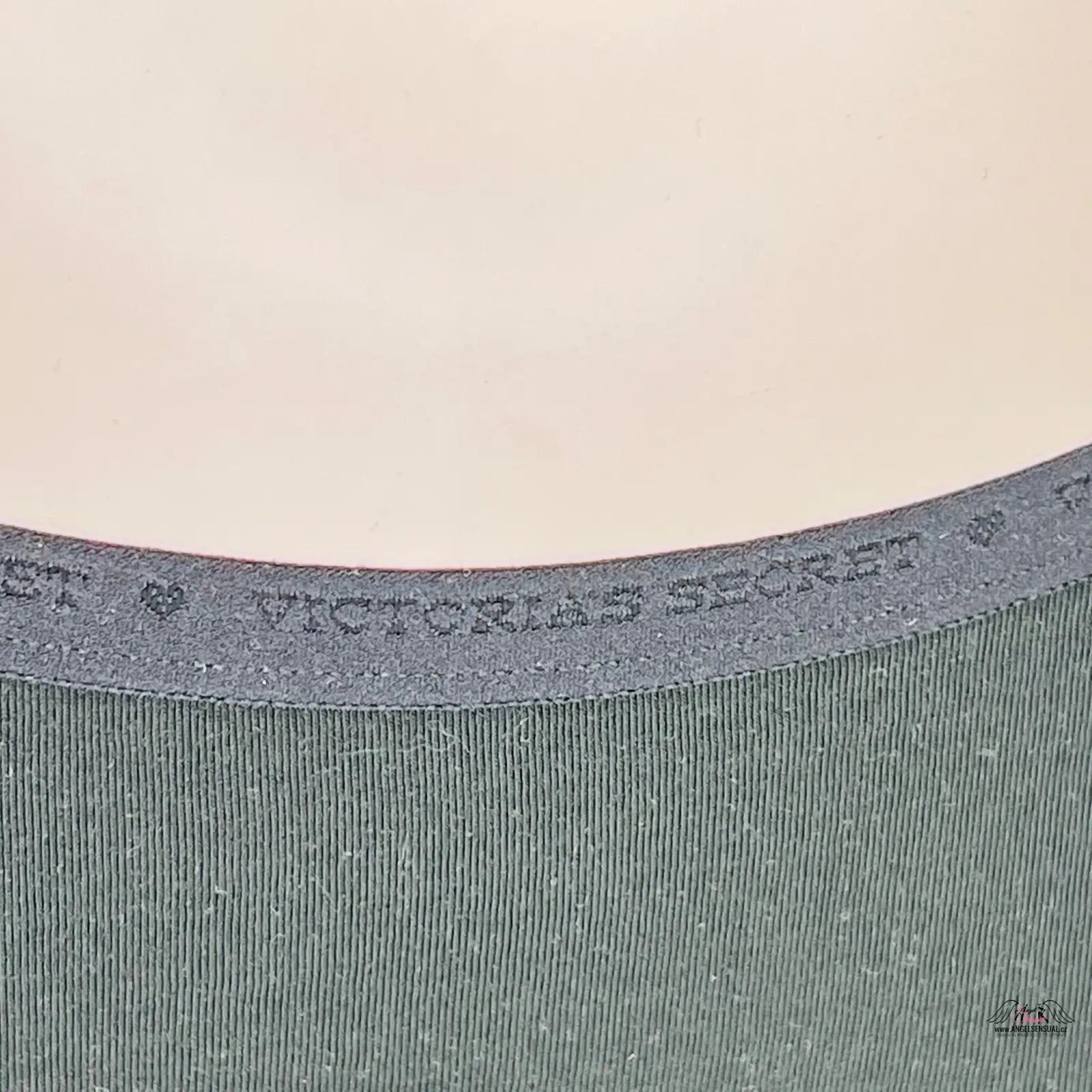 Neckline bavlněné kalhotky Victoria’s Secret s vyšším pasem a ribovanou texturou