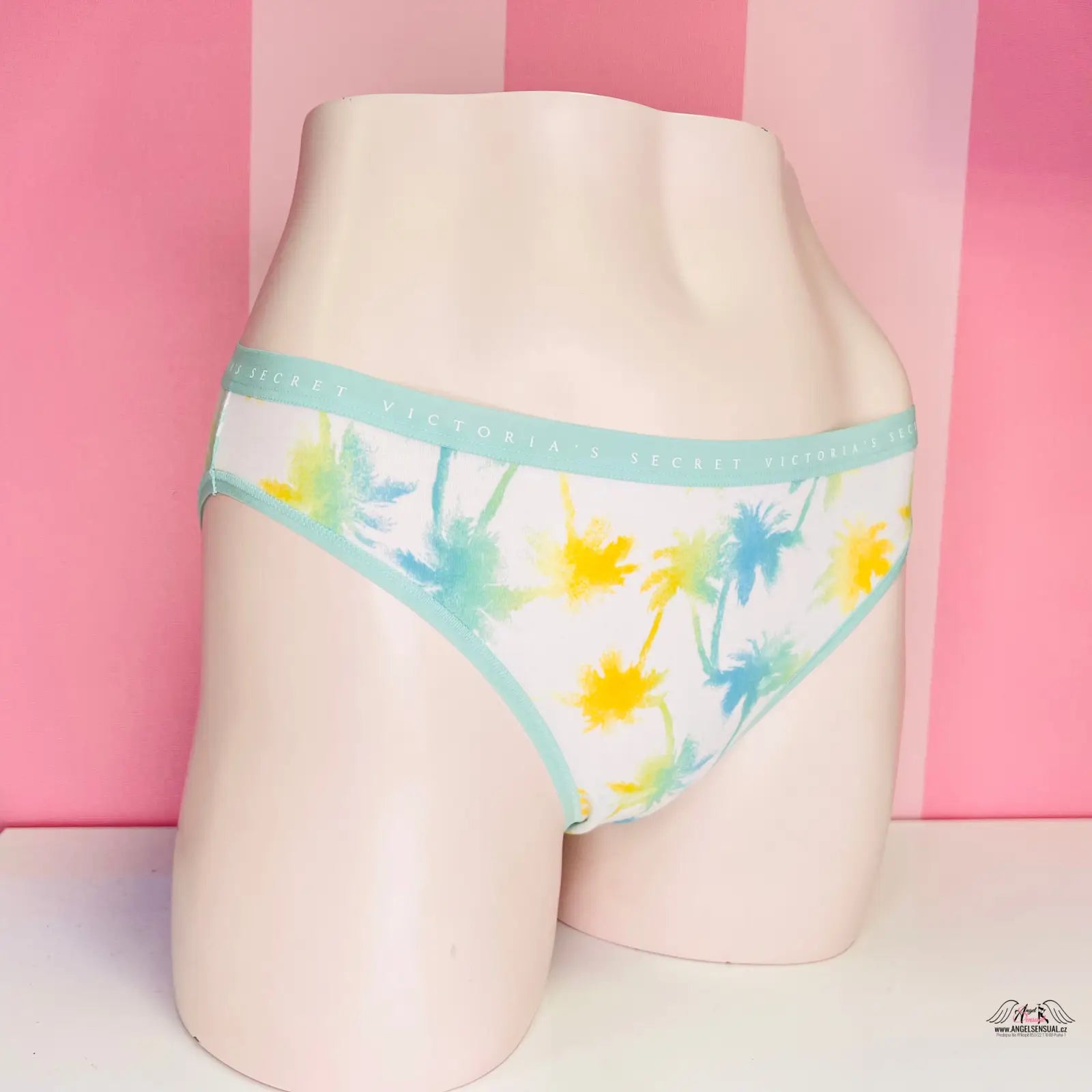 Bavlněné kalhotky s palm tree print s jemnou gumou od Victoria’s Secret