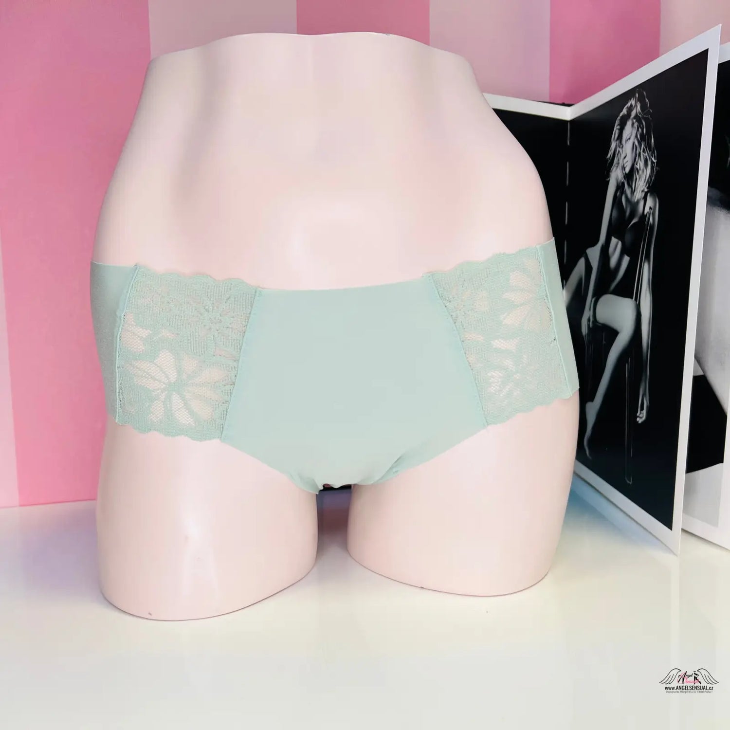Mint green celé bezešvé kalhotky s krajkou, komfortní bezešvé kalhotky