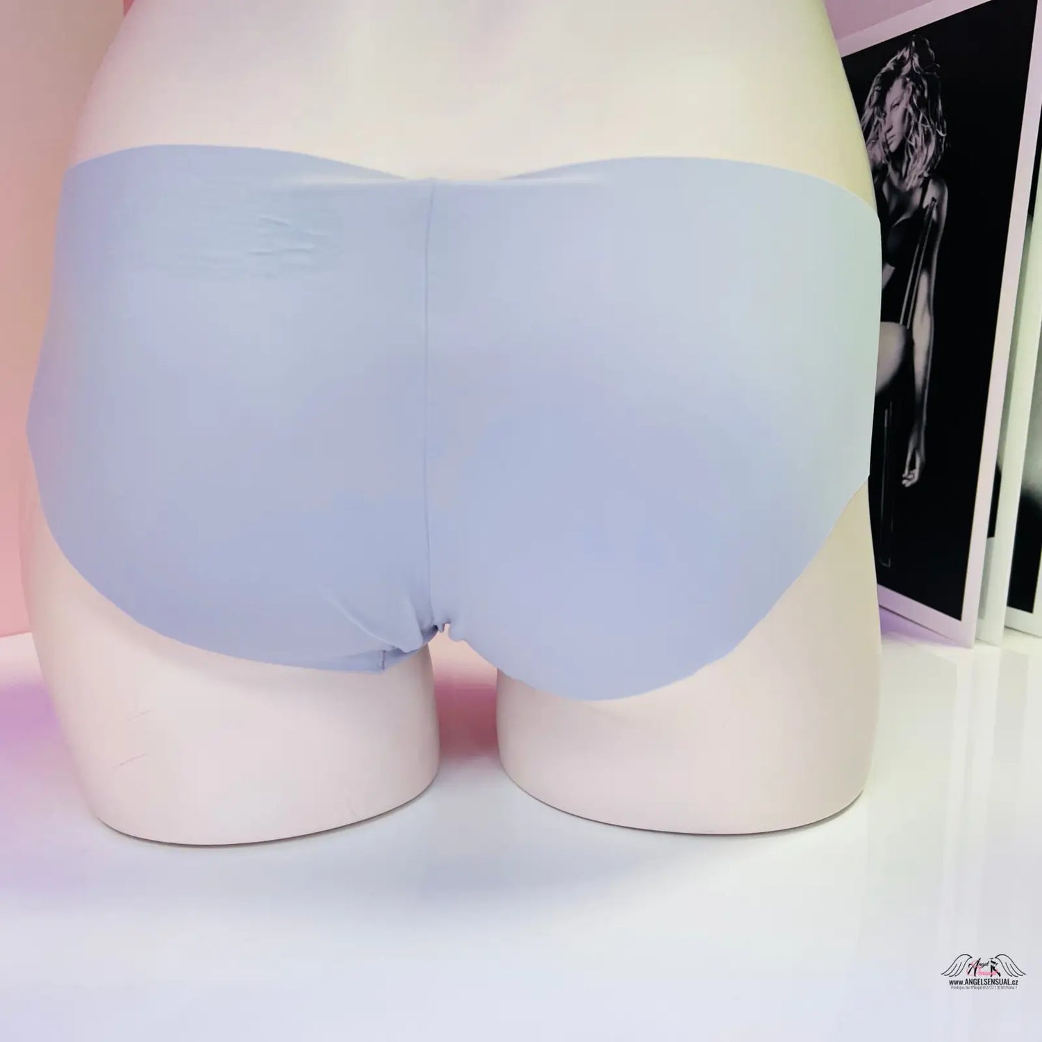 Bezešvé kalhotky Victoria’s Secret s zlatým nápisem v vícebarevném provedení