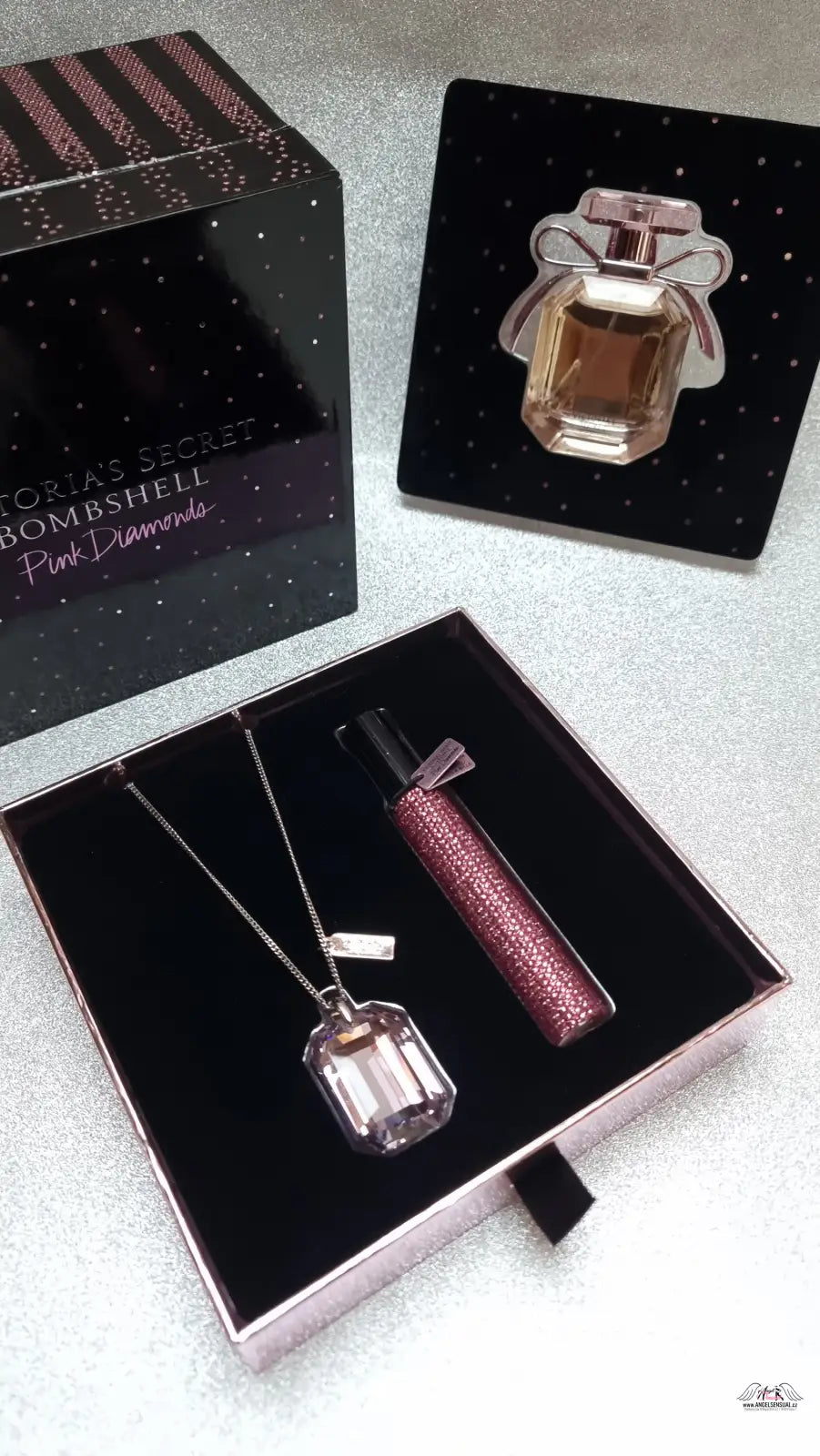 Victoria’s Secret Bombshell Pink Diamonds gift set with necklace and rollerball