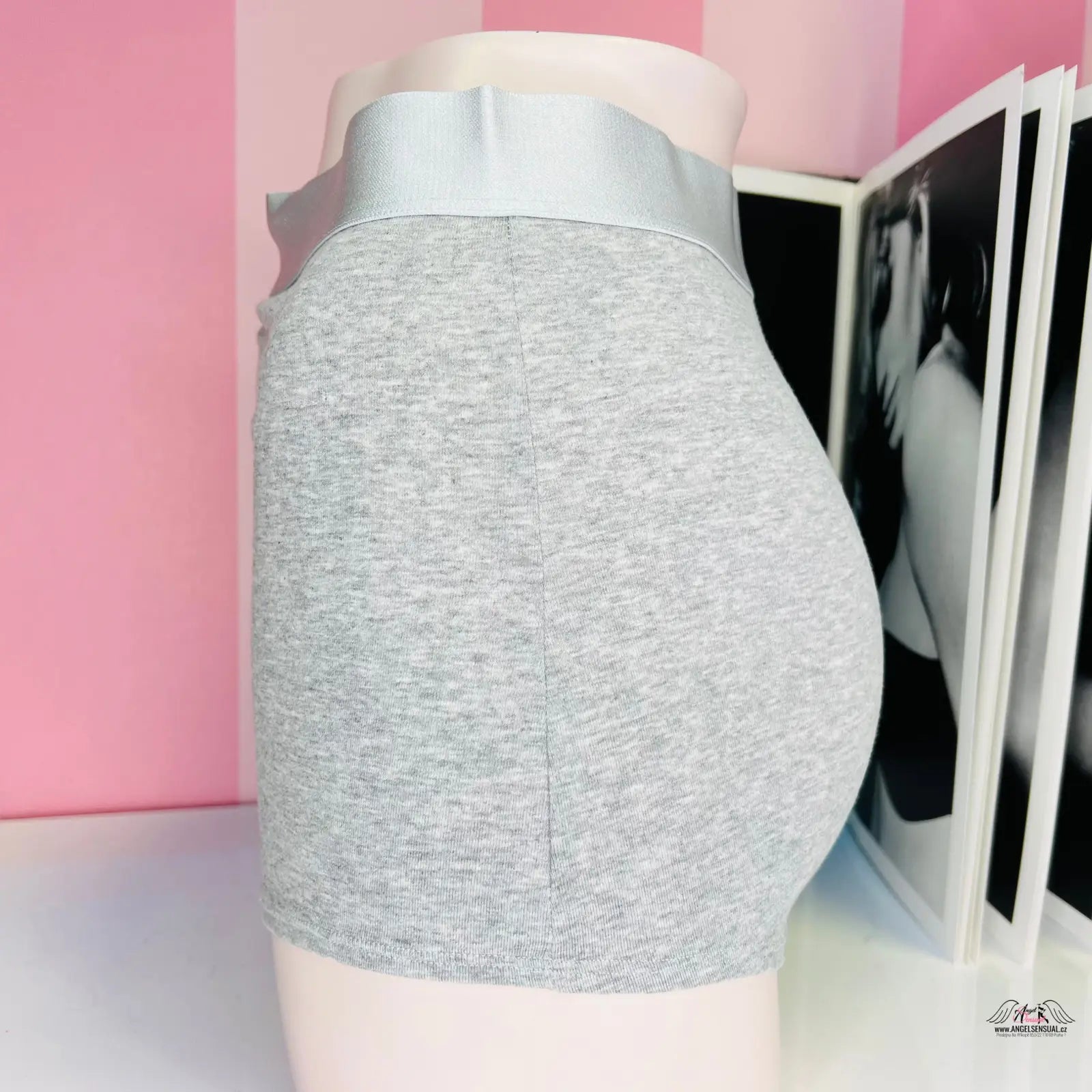 Příjemné bavlněné boxerky Victoria’s Secret ve šedé barvě, vysoký pas