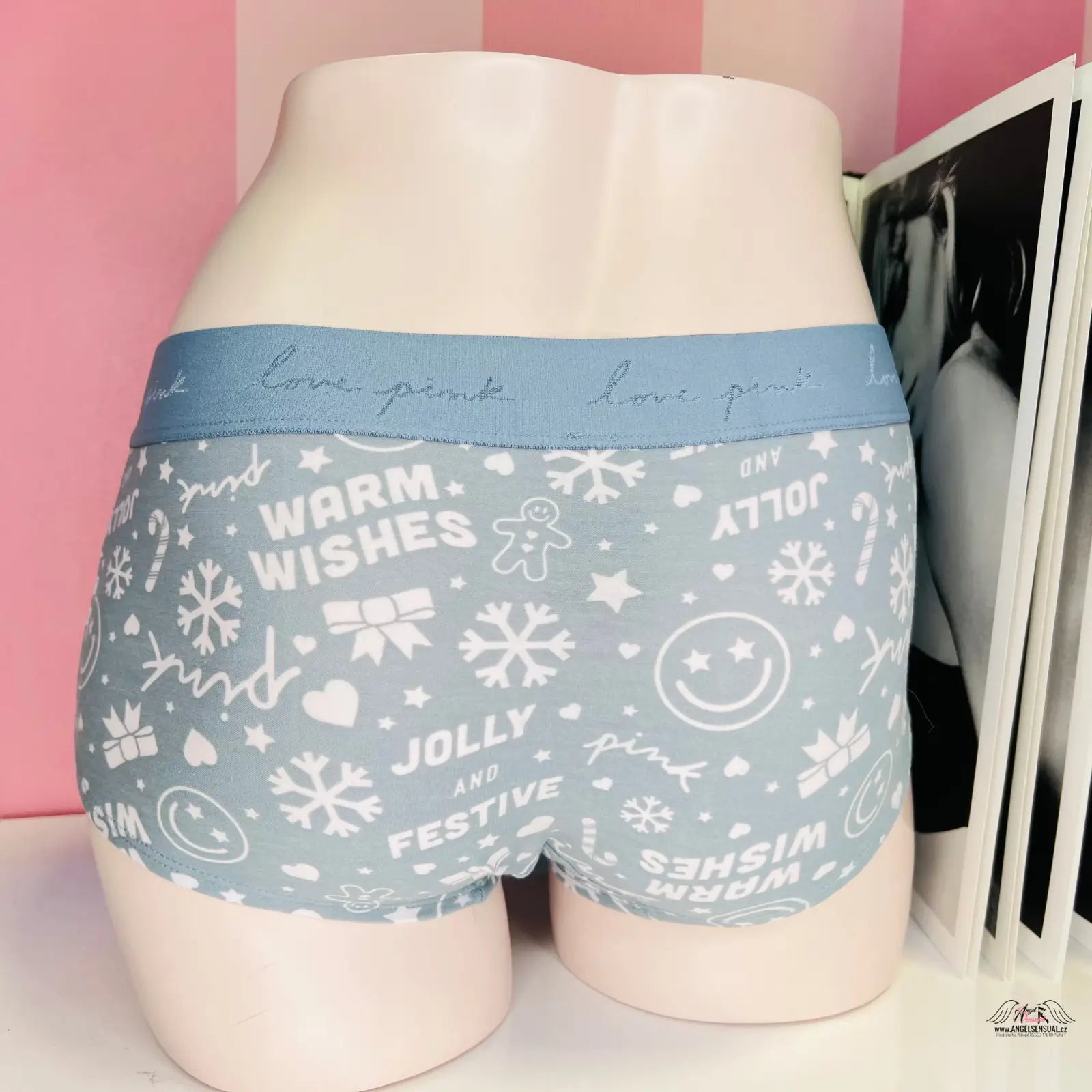 Pohodlné vícebarevné barevné boxerky Victoria’s Secret s bílým zimním potiskem a sněhovými vločkami