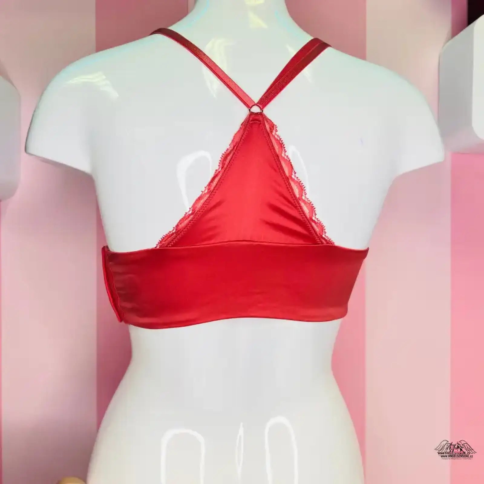 Red saténová a krajková braletka Victoria’s Secret v kategorii apparel & accessories