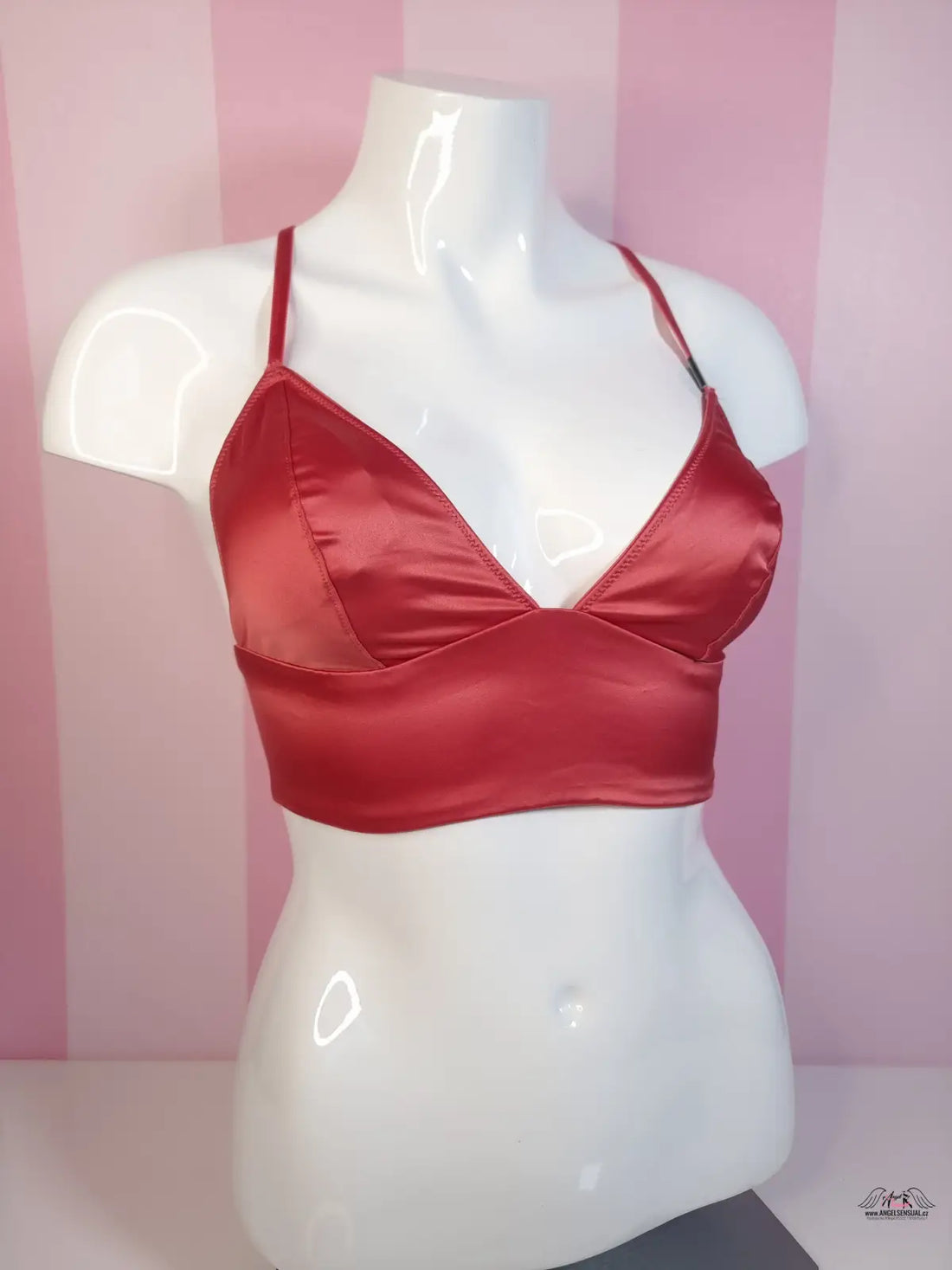 Red saténová braletka Victoria’s Secret v kategorii apparel & accessories