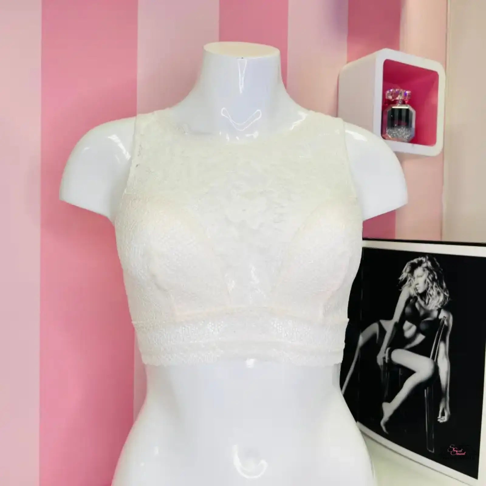 Bílý krajkový crop top od Victoria’s Secret v kategorii apparel & accessories