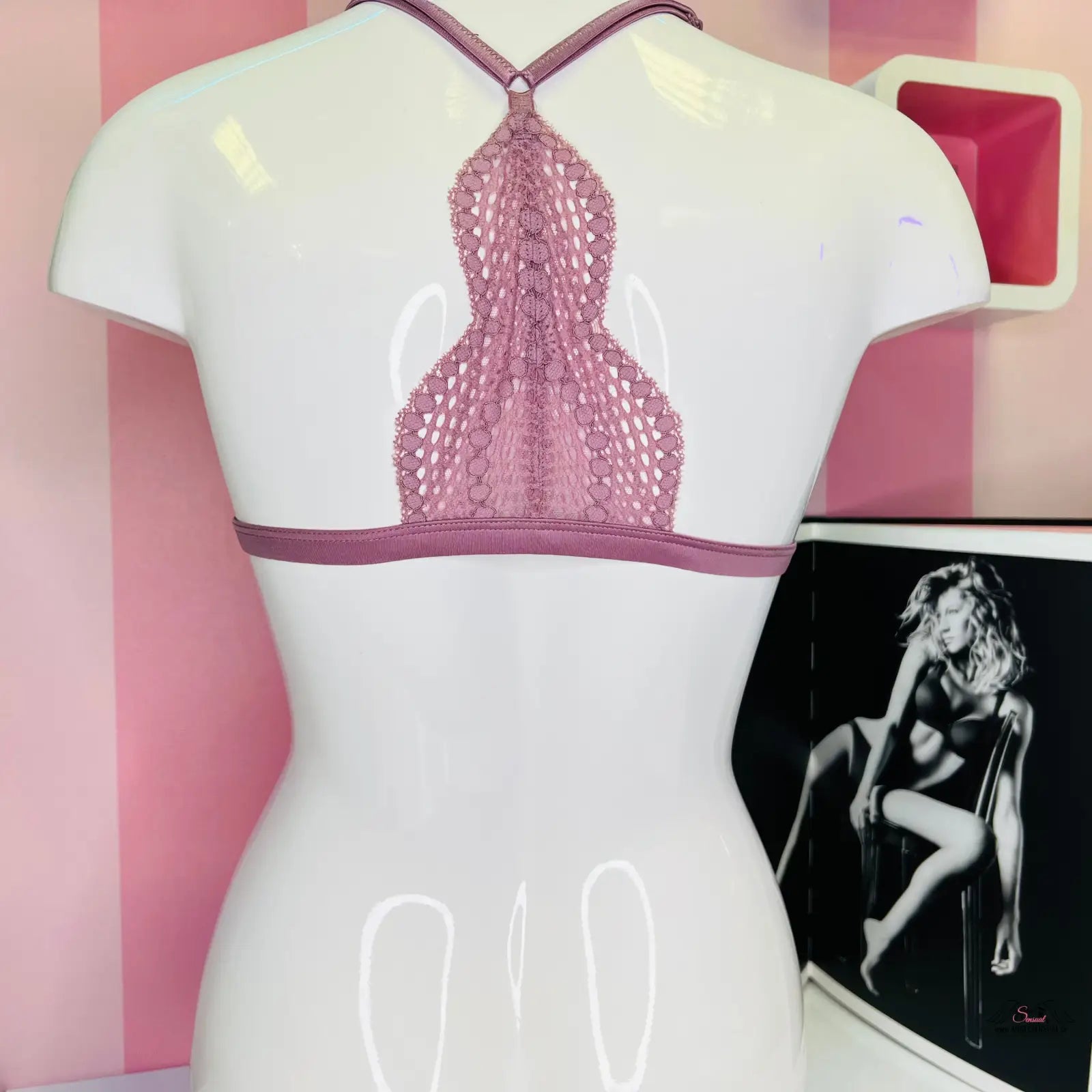 Mauve lace bralette Victoria’s Secret celokrajková braletka zapínáním vpředu in apparel & accessories