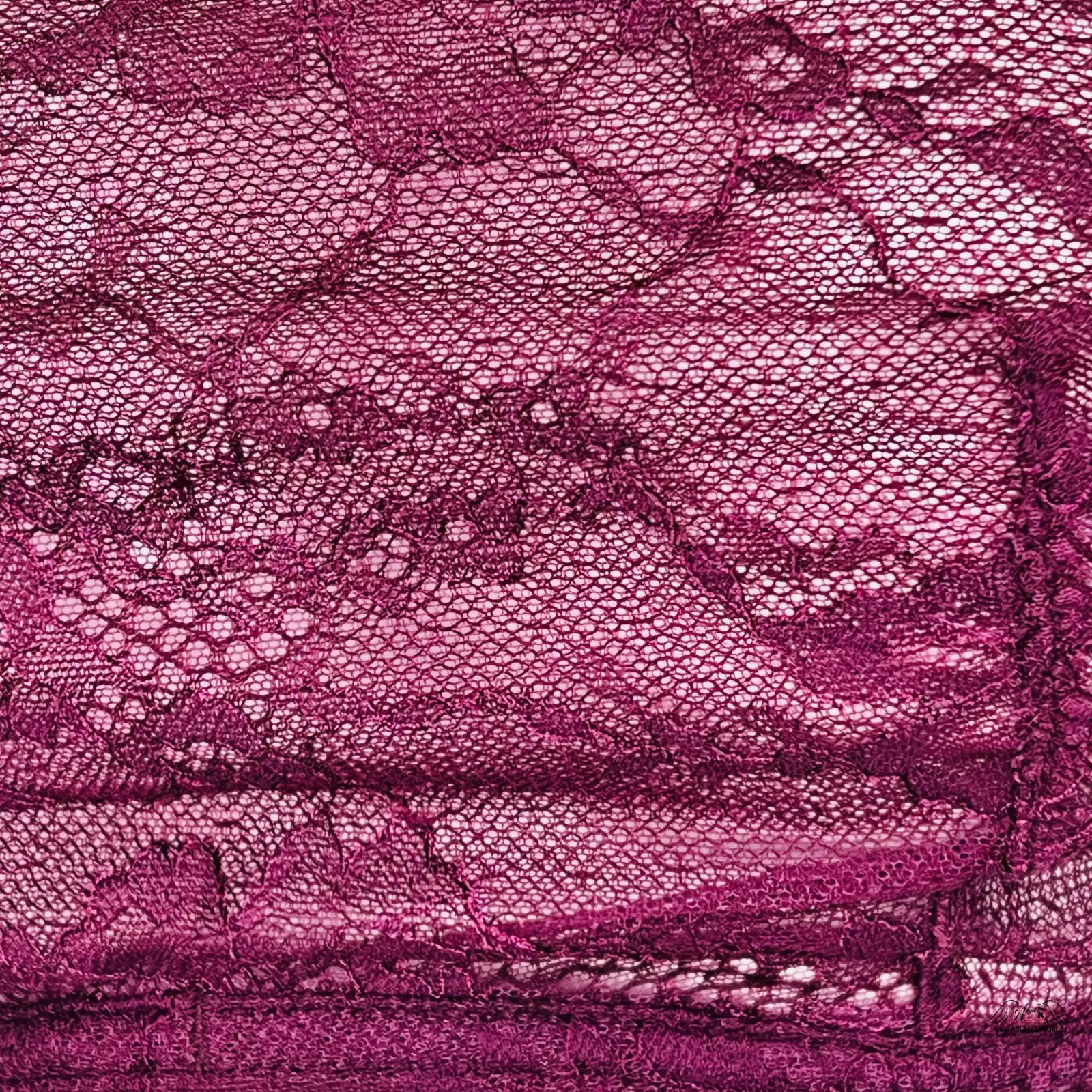 Burgundy krajková braletka Victoria’s Secret s floralní krajkou, elegantní celokrajová braletka