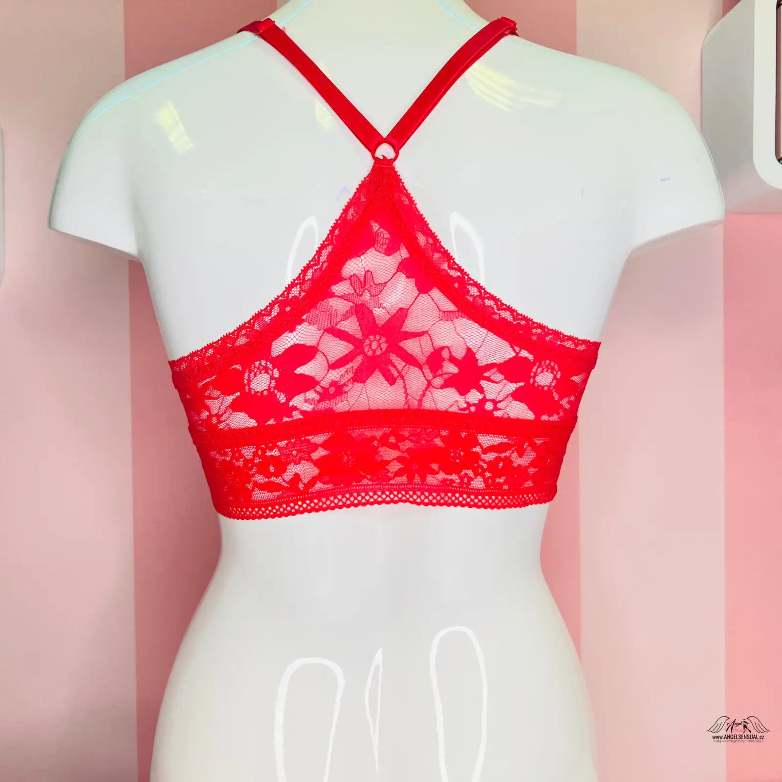 Sexy červená krajková braletka Victoria’s Secret s vyztužením na figuríně