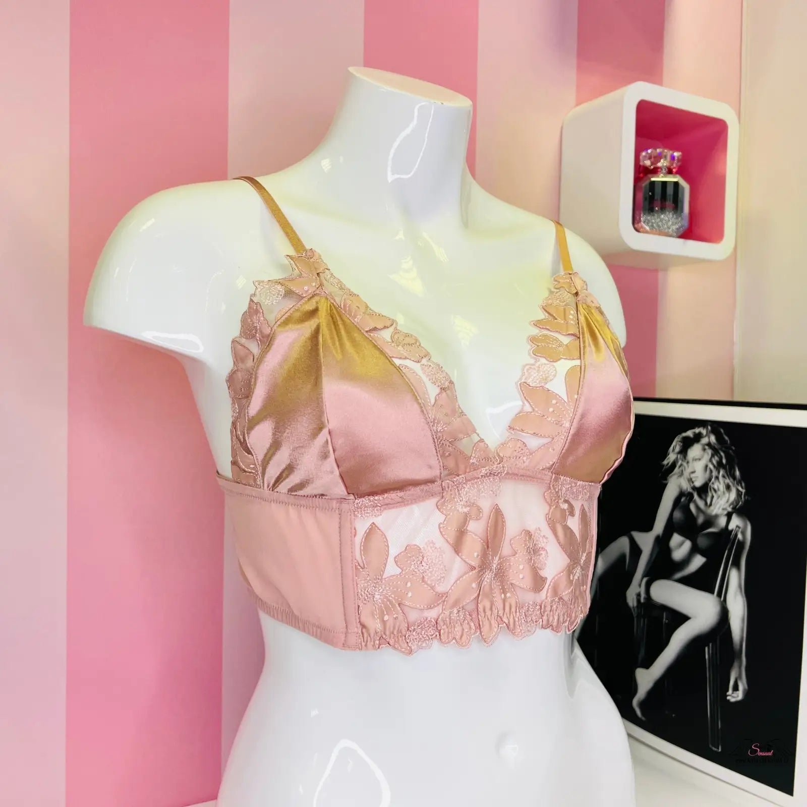Luxusní nevyztužená krajková braletka Victoria’s Secret s růžovým saténem a zlatými popruhy