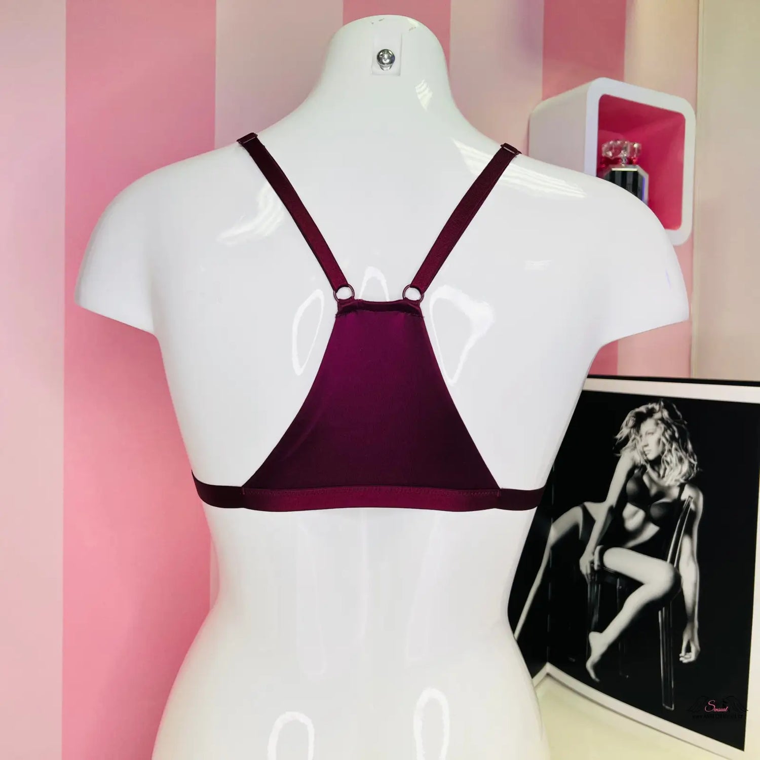 Victoria’s Secret lesklá braletka s mesh panely a obrázkem ženy