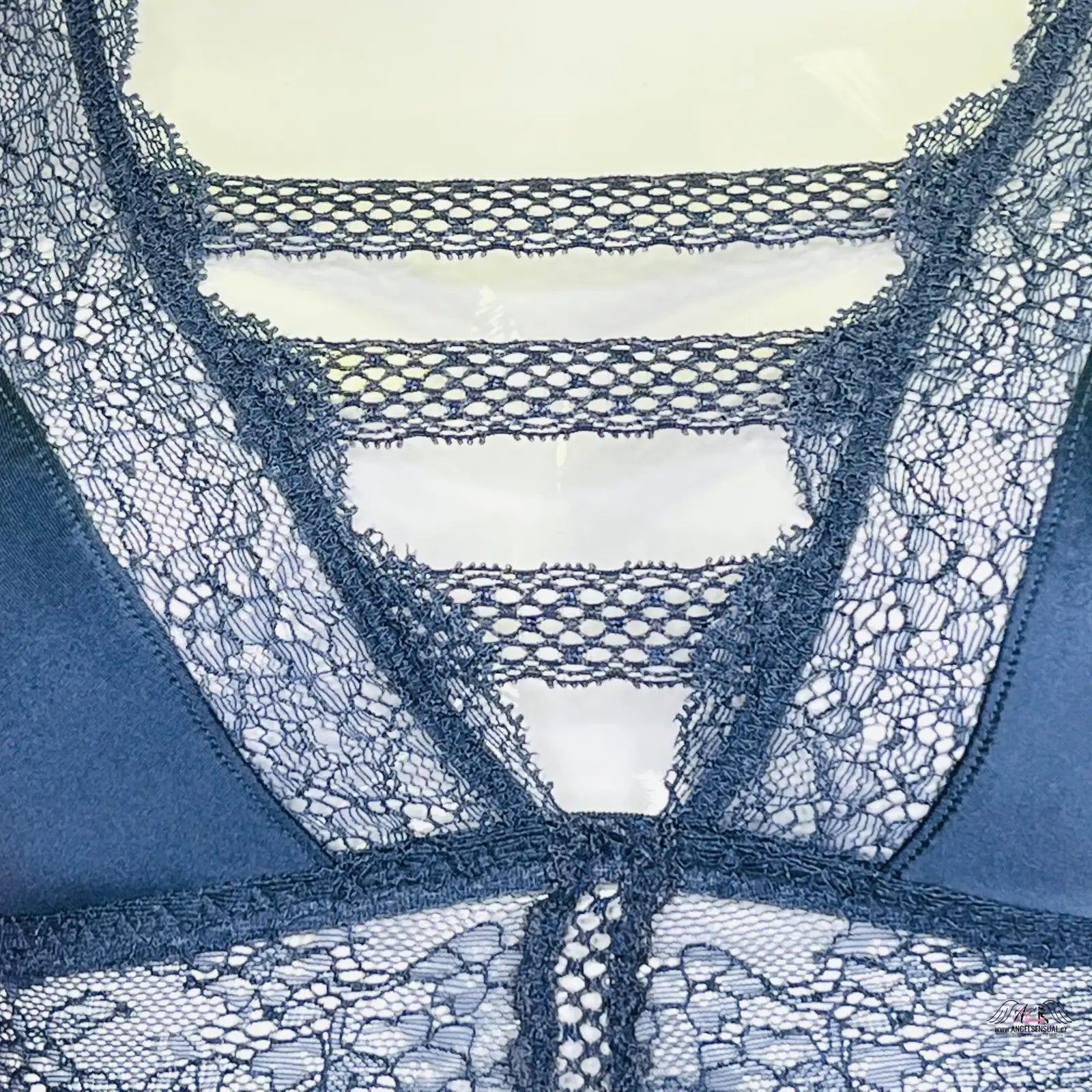 Blízký pohled na modré braletka s krajkou, nastavitelná ramínka, Victoria’s Secret apparel & accessories