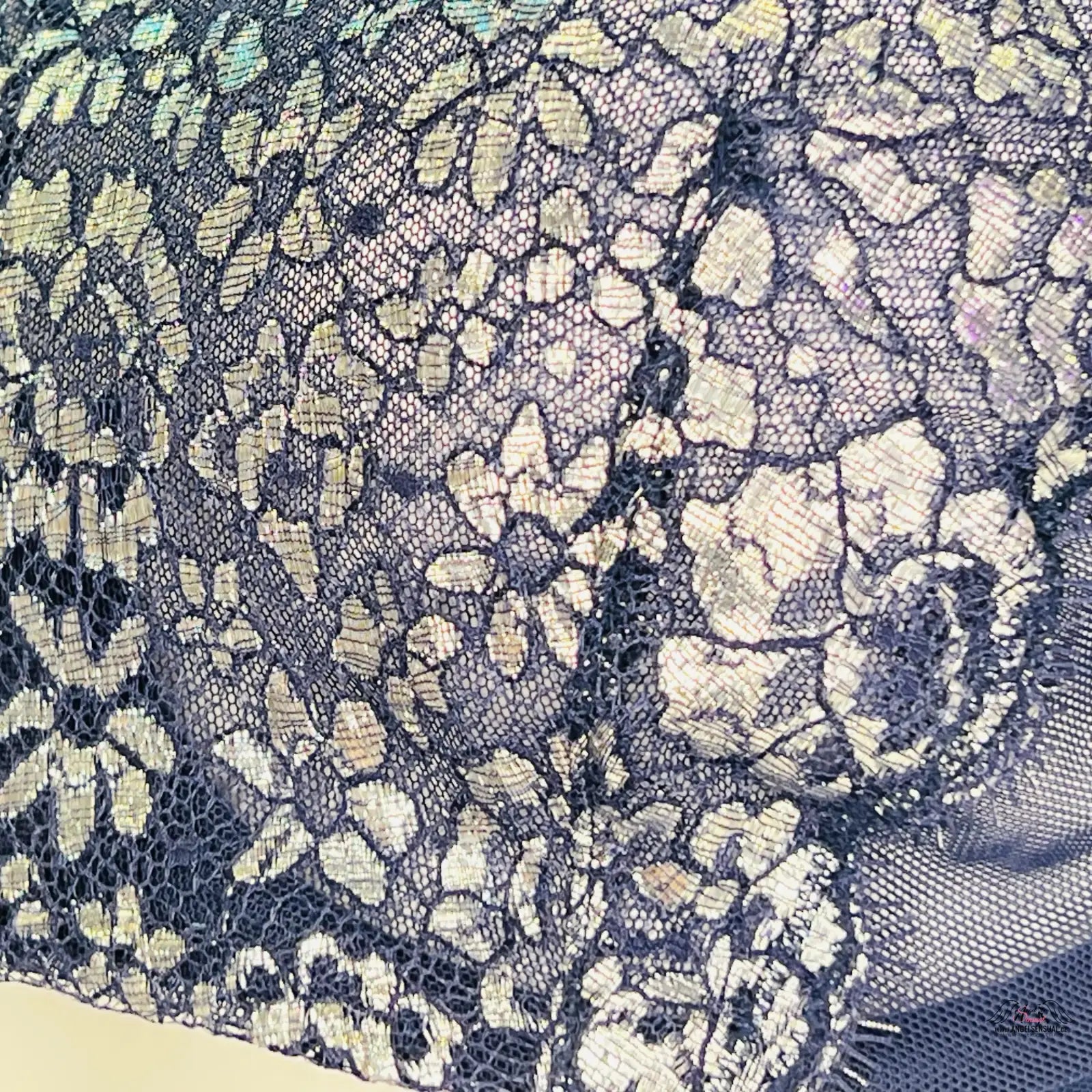 Černé krajková top s bílým krajkovým detail, Victoria’s Secret Braletka s vyztužením