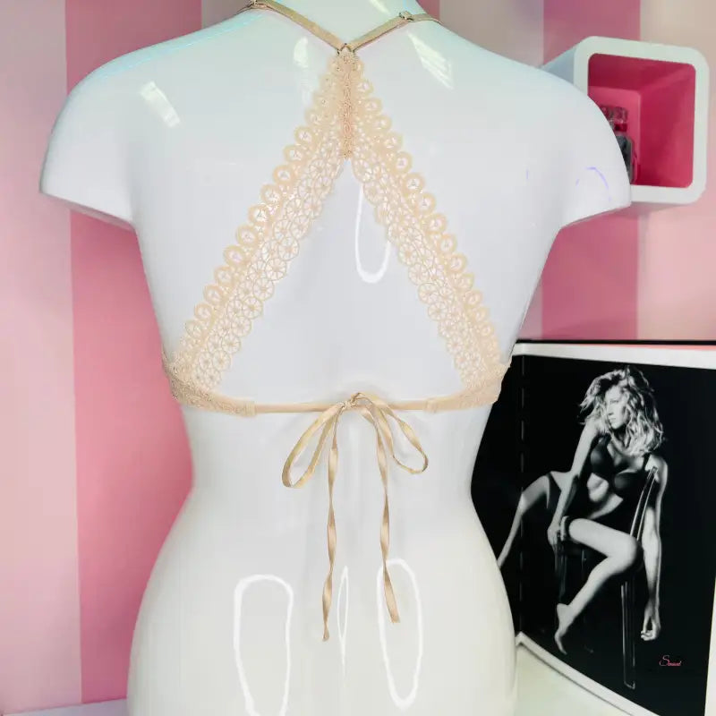 Lace-trimmed beige bralette with posuvnými ramínky, luxusní krajková braletka Victoria’s Secret