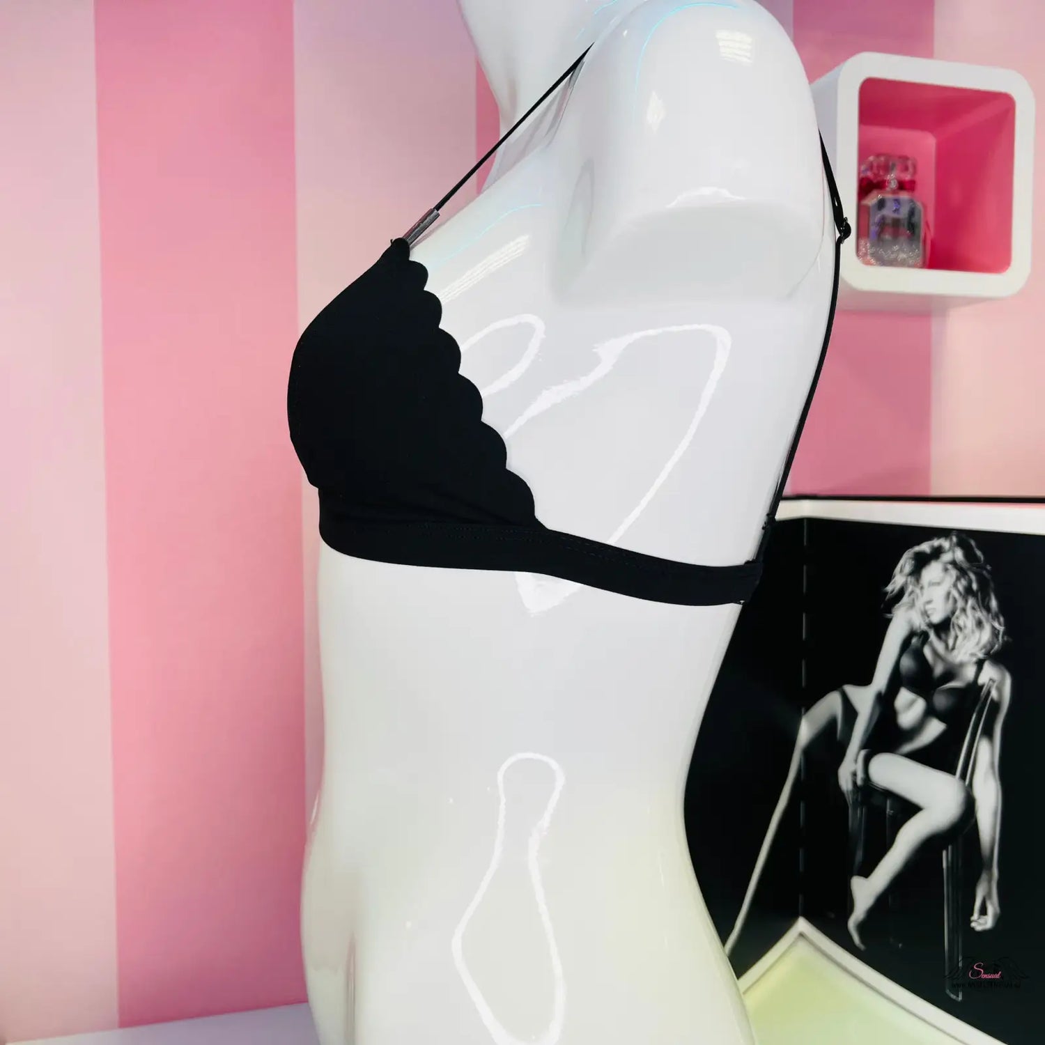 Manek s černým braletem bez vyztužení, posuvnými popruhy, Victoria’s Secret