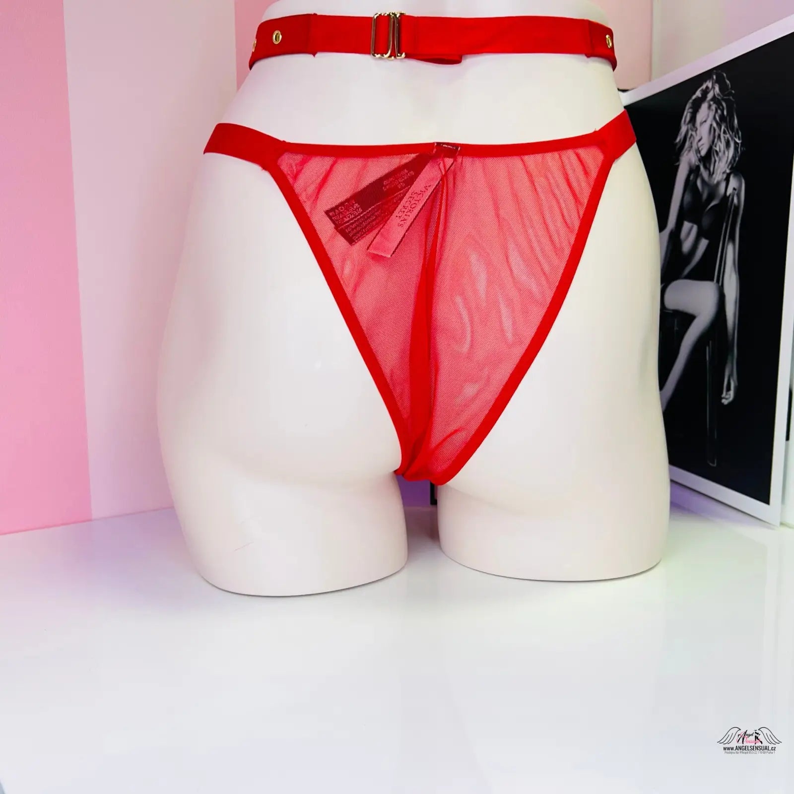 Červený síťovaný tang s páskem vysokým pasem, Victoria’s Secret Brazilky s Vysokým Pasem