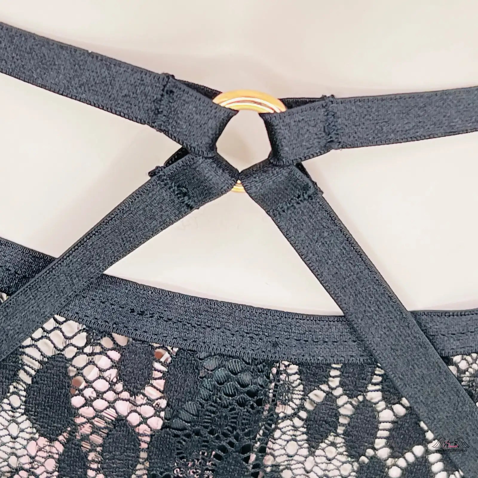 Dark gray lace bra strap with plastic adjuster from Victoria’s Secret Very Sexy kolekce spodního prádla