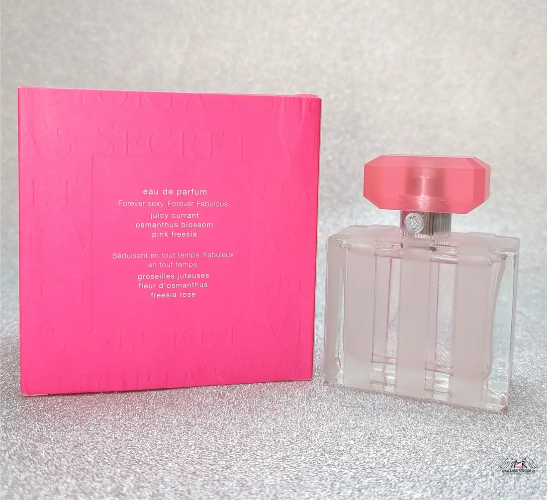 Pinkový parfém Victoria’s Secret Fabulous s odpovídající krabičkou, svěží ženskost