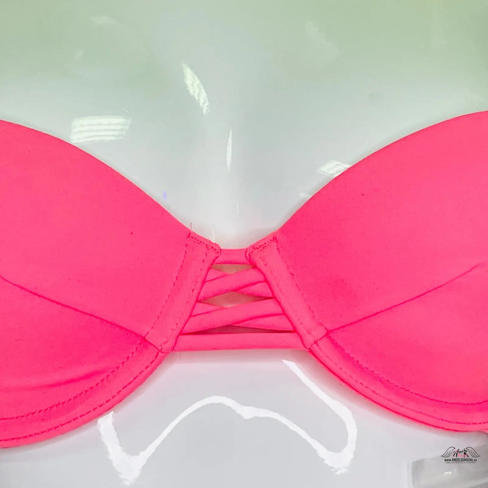Bright pink horní díl plavek Victoria’s Secret s ozdobnými šňůrkami a lace-up detailem