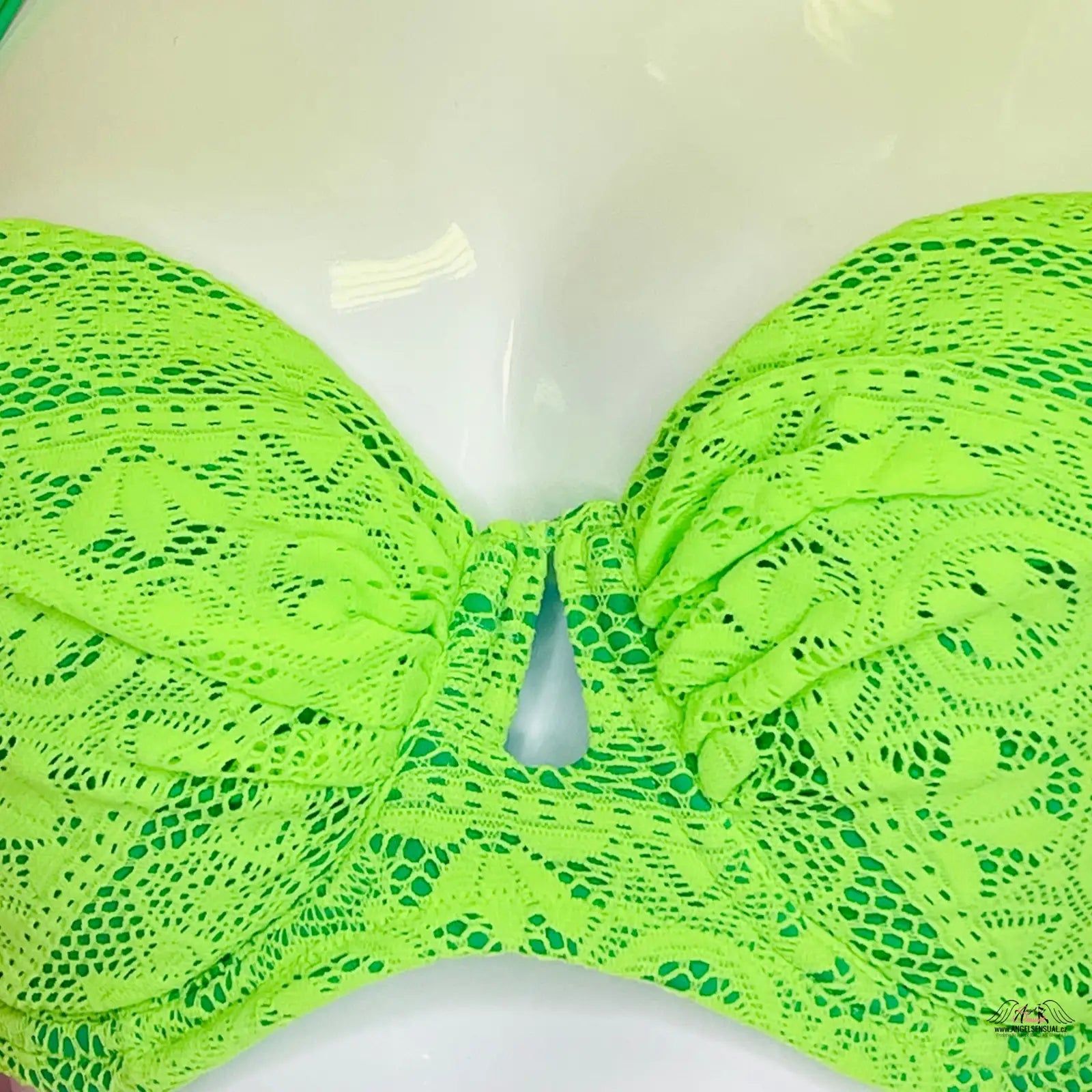 Neonově zelený krajkový horní díl plavek Victoria’s Secret Limetová Krajka