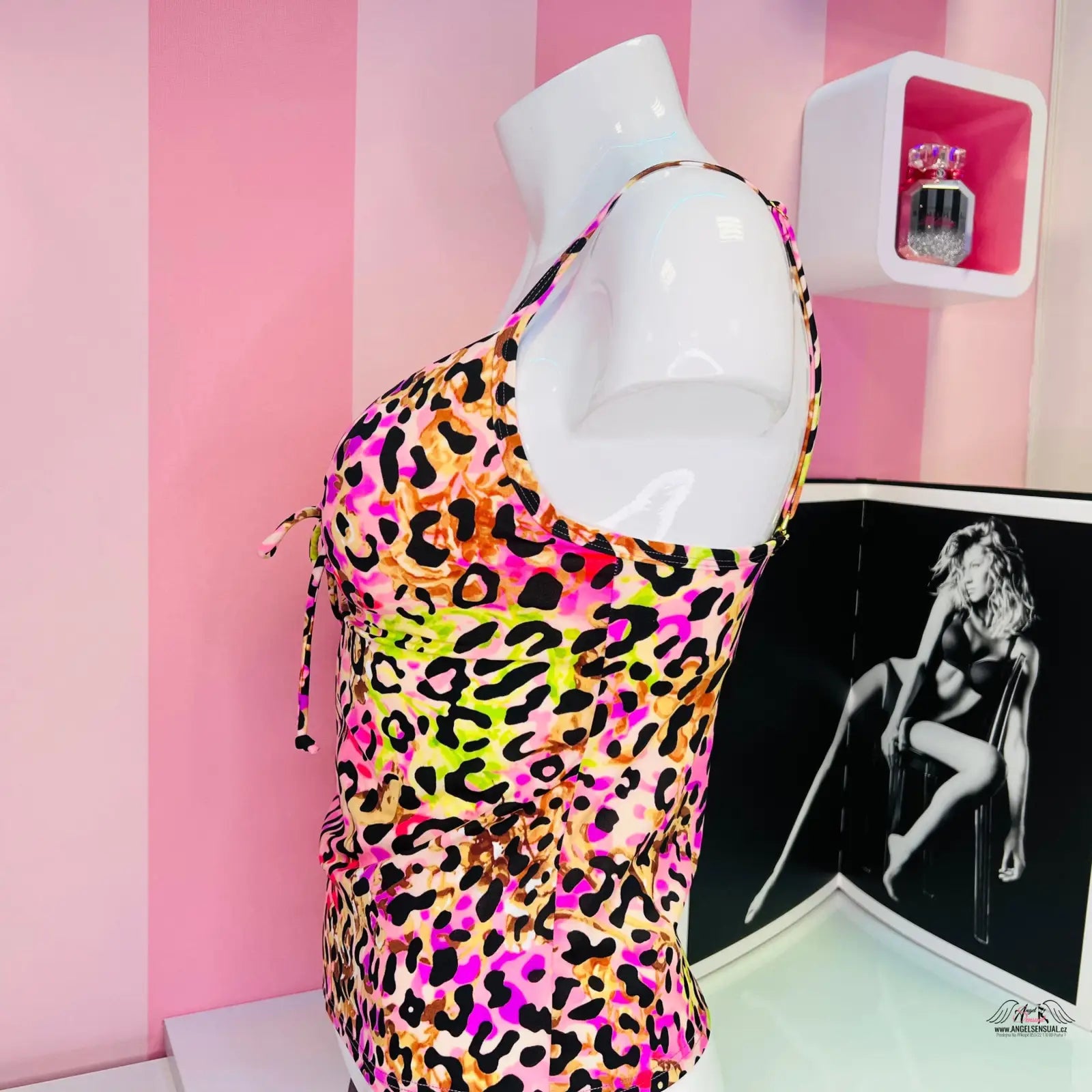Barevný horní díl plavek s push-up efektem a dokonalým dekoltem, leopard print