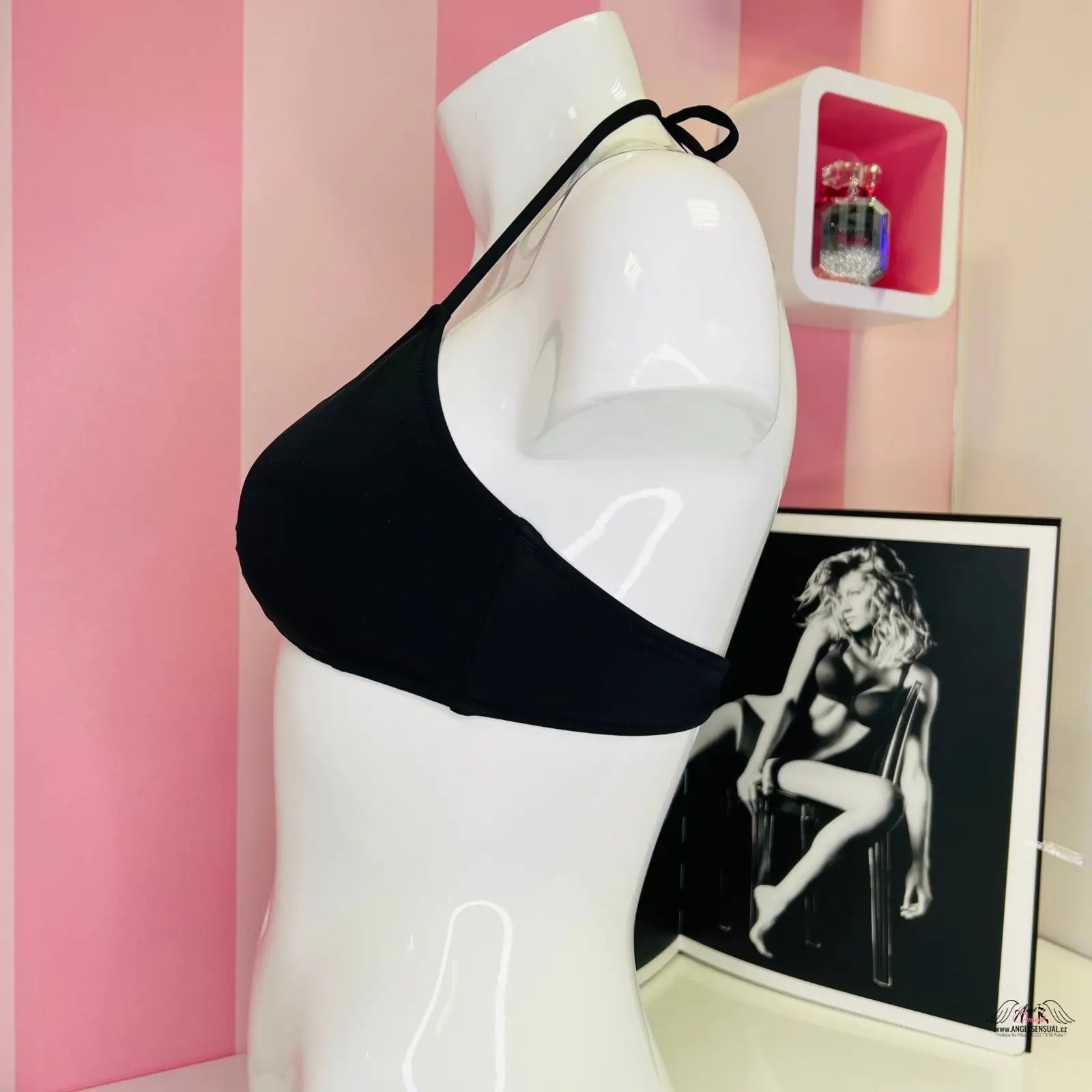 Black halter bikini top Victoria’s Secret Horní Díl Plavek s lehkým řasením