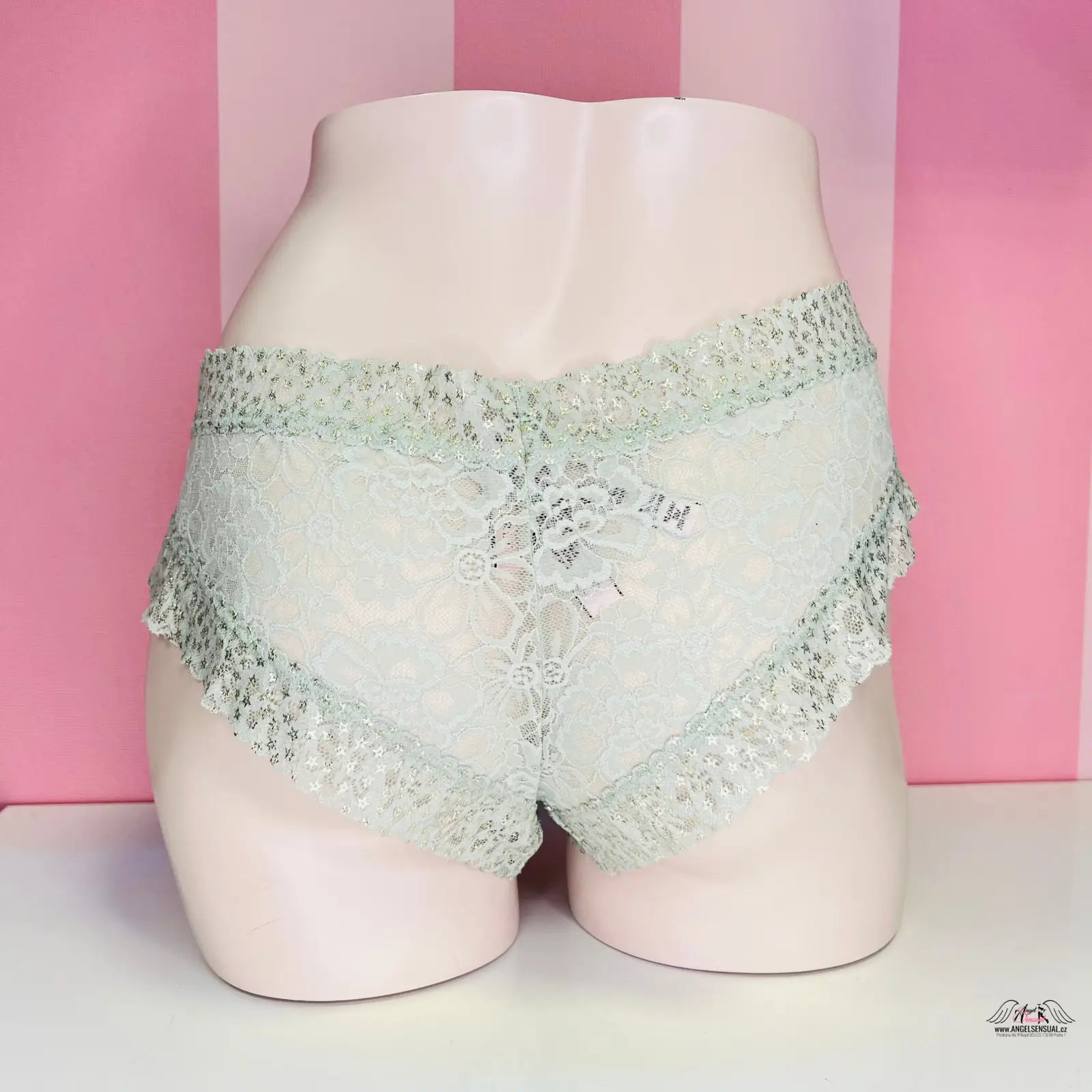 Mint zelené krajkové cheeky kalhotky Victoria’s Secret na figuríně, dámské oblečení a doplňky