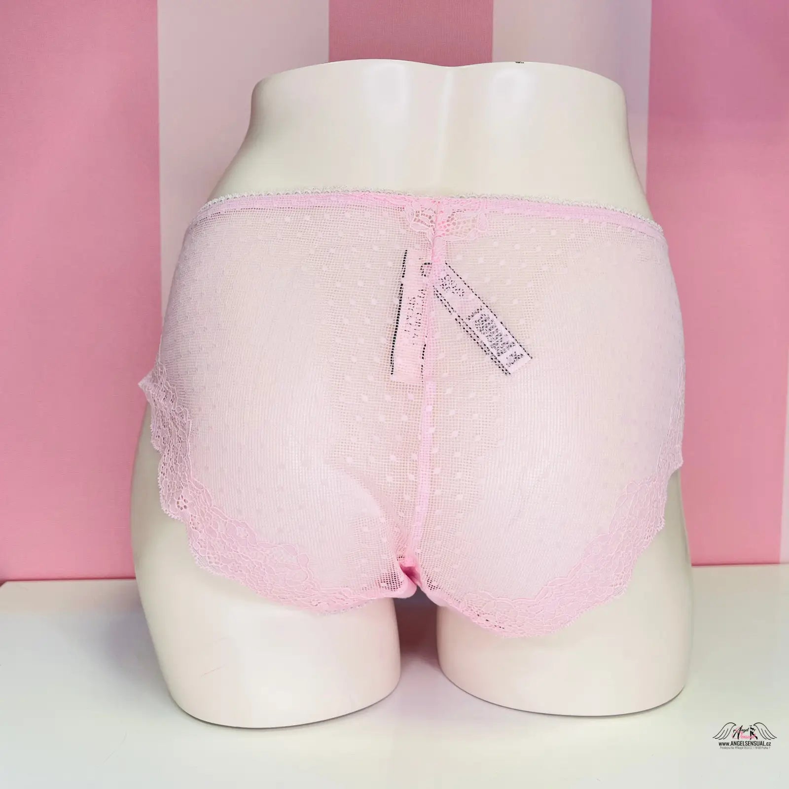 Jemné kalhotky Victoria’s Secret Kalhotky Krajkové na bílém formě s každodenním komfortem