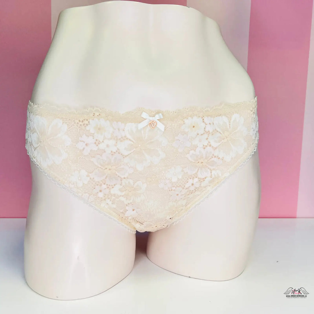 Creamové luxusní jemné kalhotky Victoria’s Secret Kalhotky Krajkové s ozdobnou krajkou a mašlí