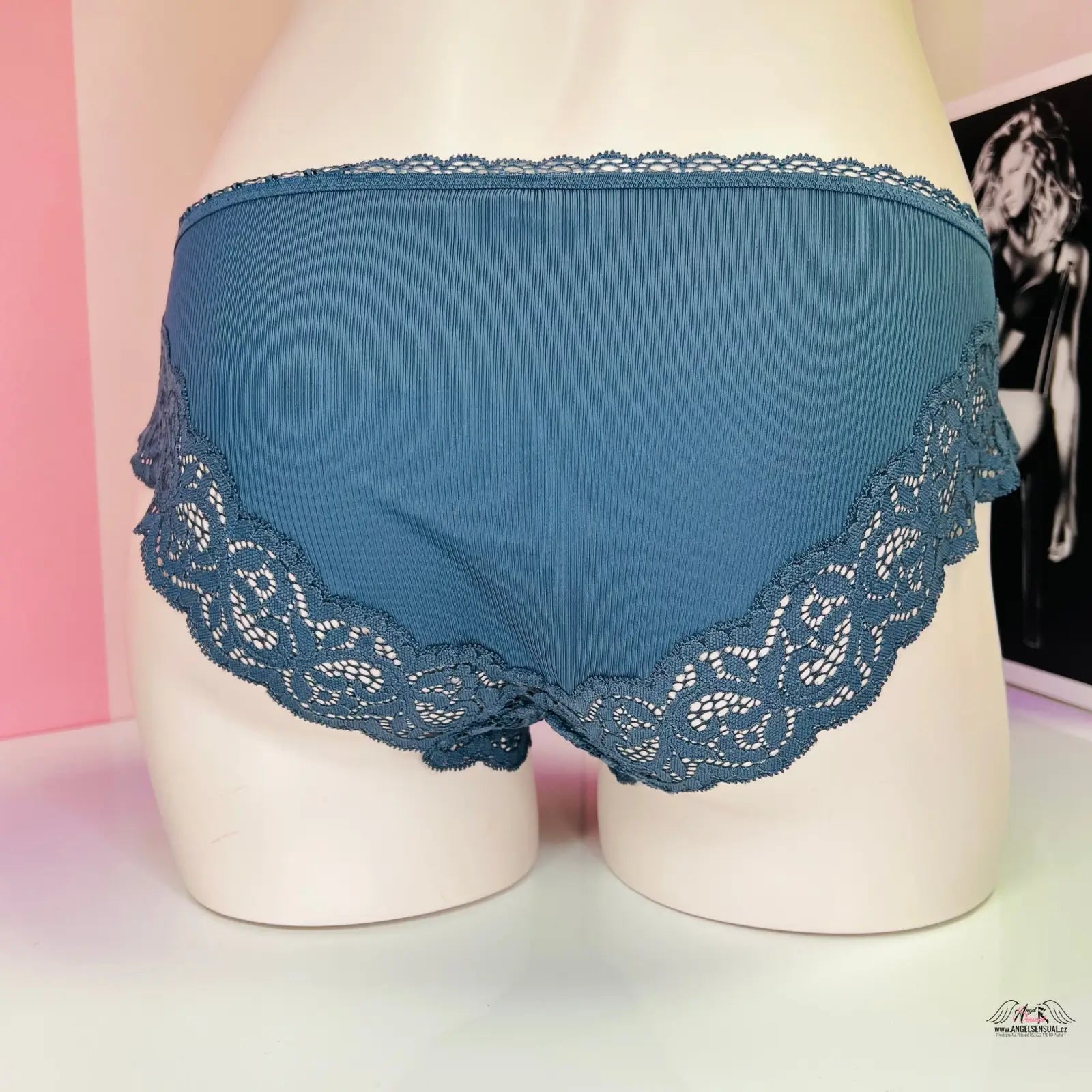 Blue velmi pohodlné kalhotky Victoria’s Secret s širokou krajkou pro každodenní nošení