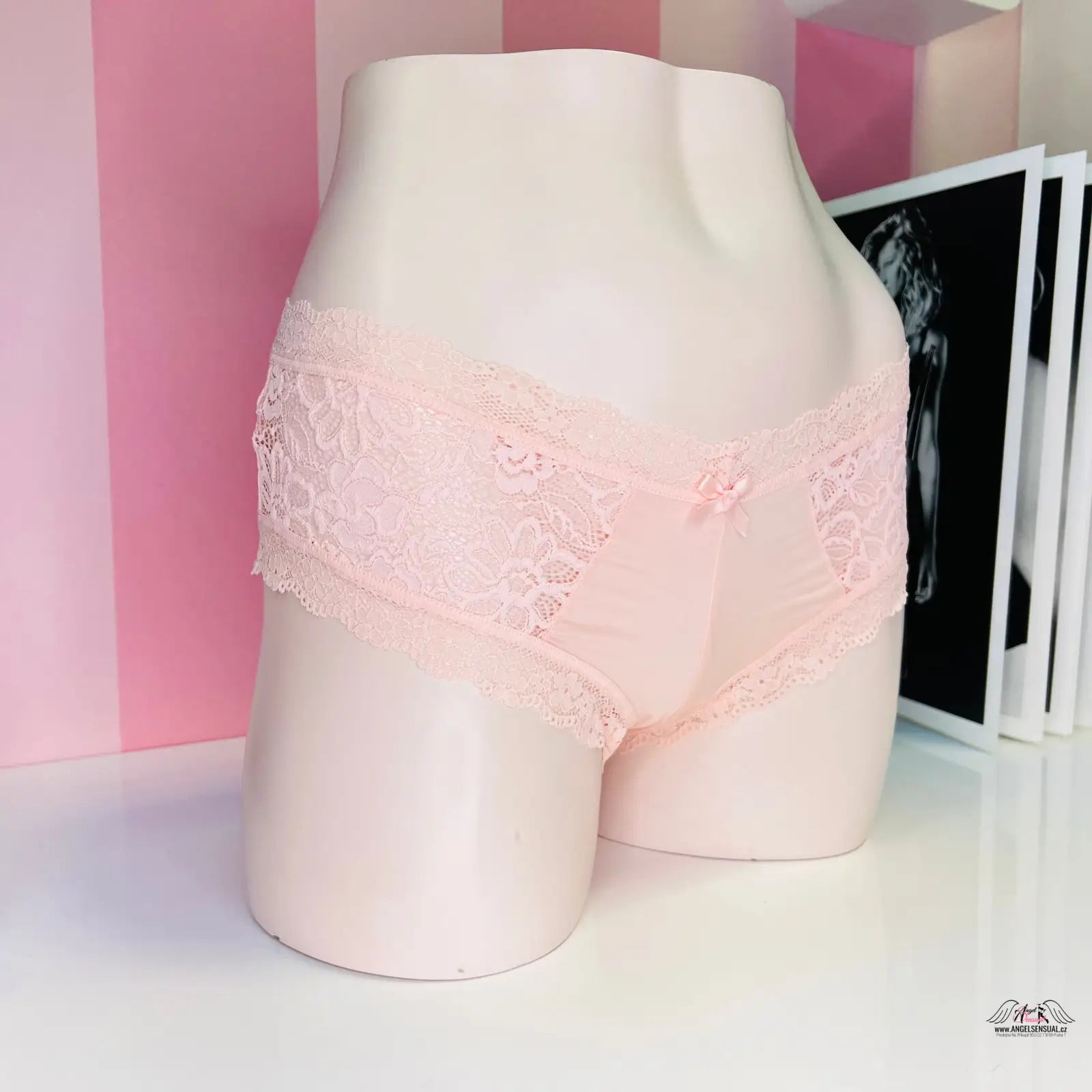 Pink lace nízce střižené kalhotky Victoria’s Secret s mašličkou a více barev