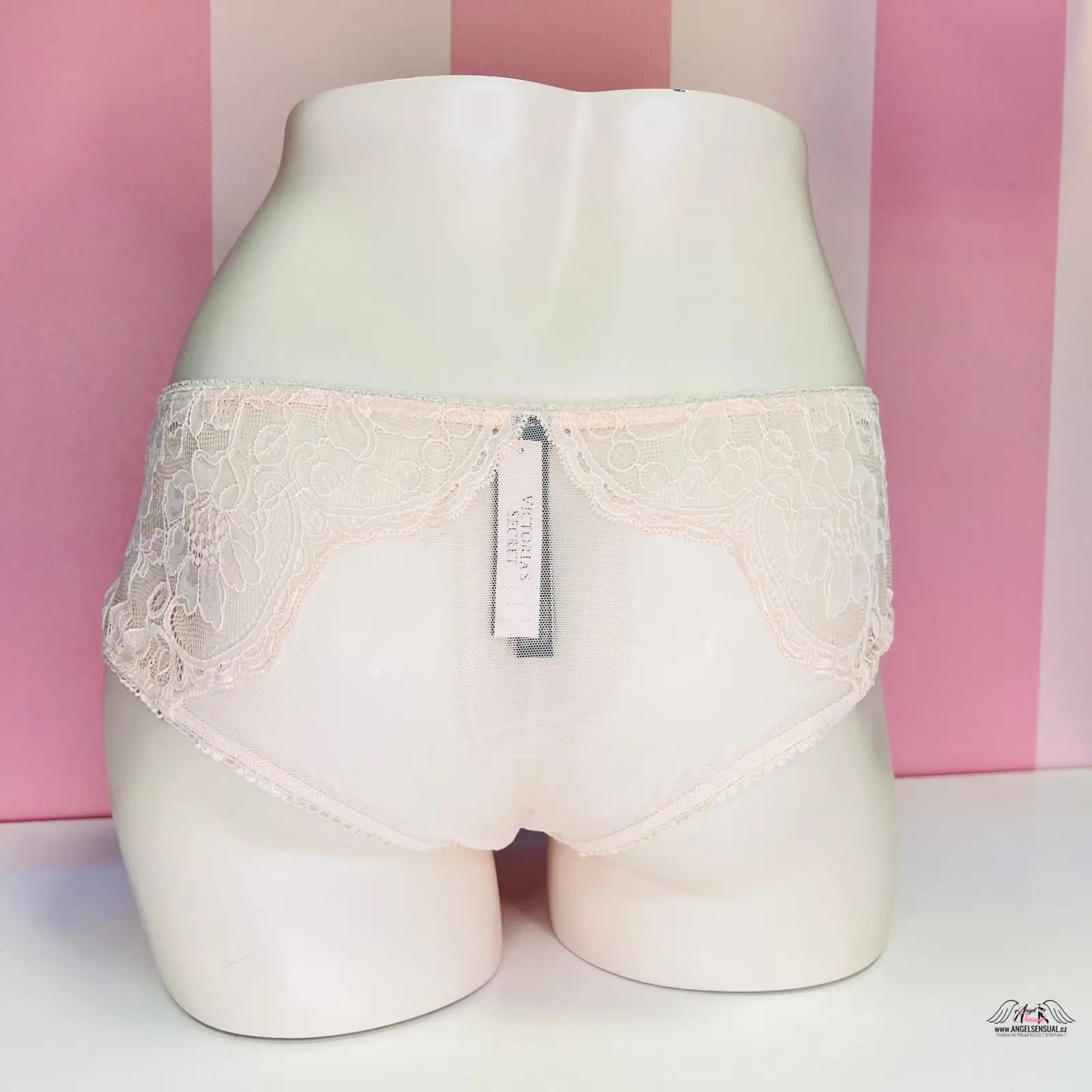 Jemné krajkové kalhotky Victoria’s Secret s elastické krajky na figuríně
