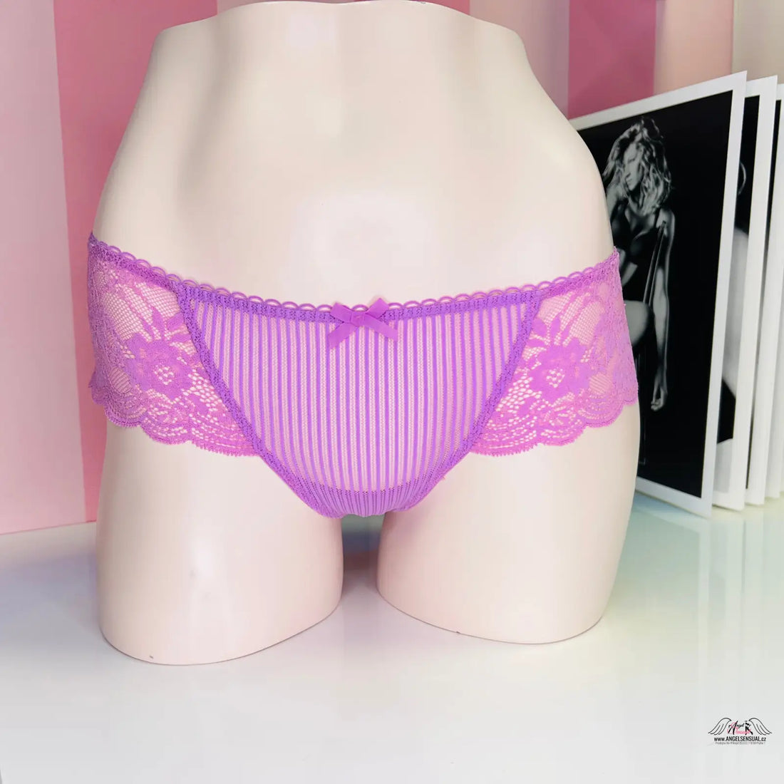 Pevná krajka a širokým lemem na krajkové tanga Victoria’s Secret Kalhotky s Krajkou a Mašličkou