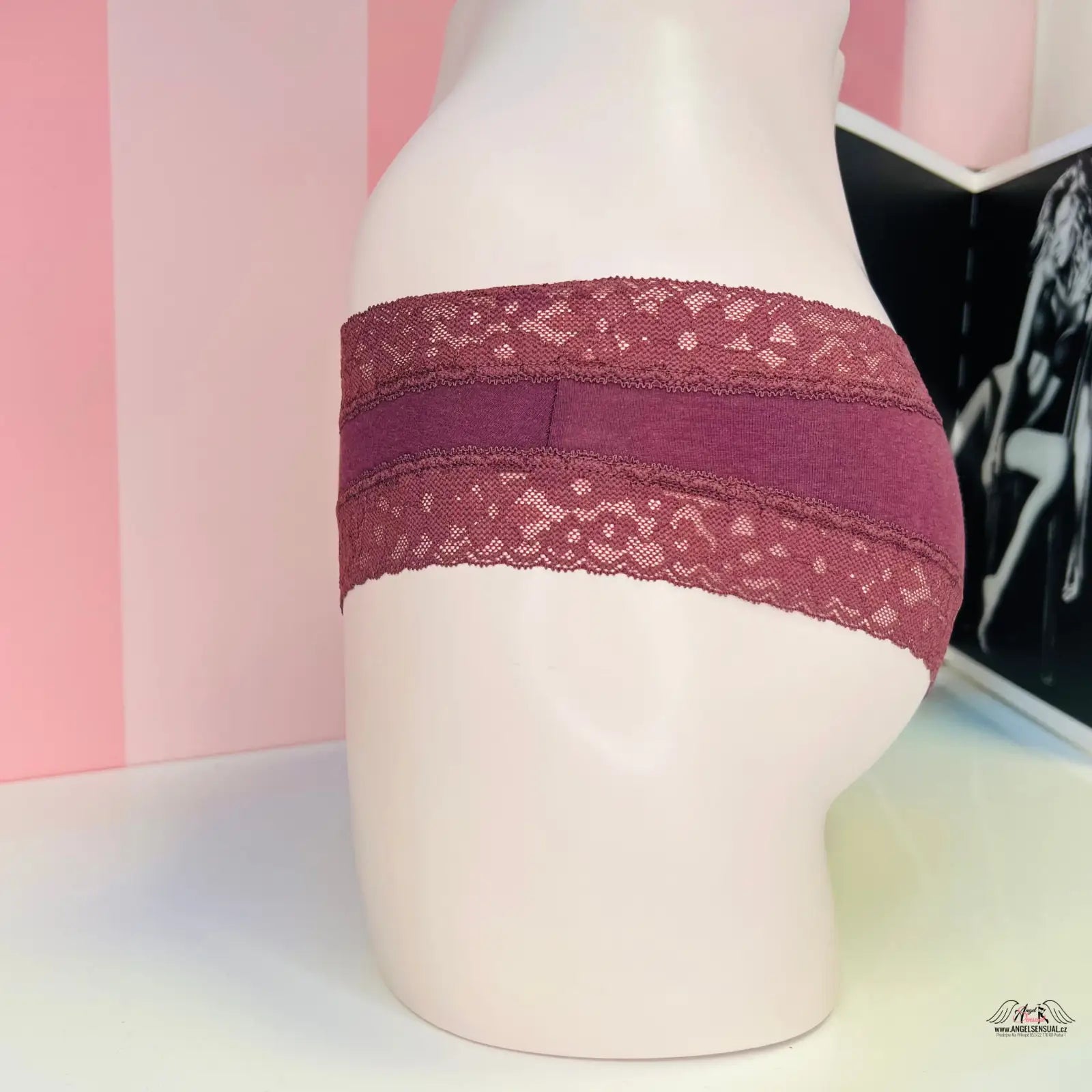 Burgundy jemnou krajkou bokové cheeky kalhotky Victoria’s Secret Kalhotky s Krajkou
