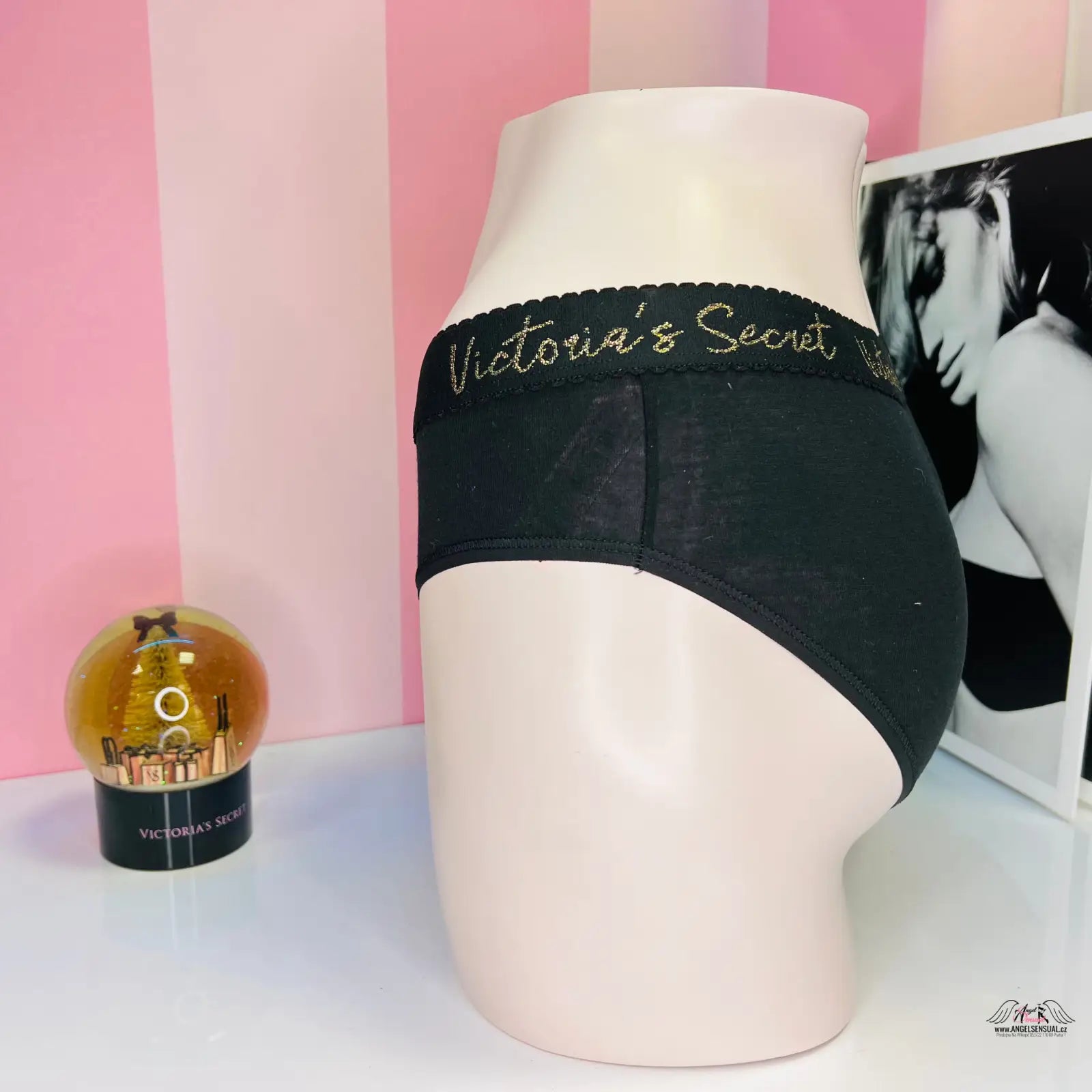 Černé kalhotky agent provocateur s zlatým logem, Victoria’s Secret Kalhotky s Nápisem