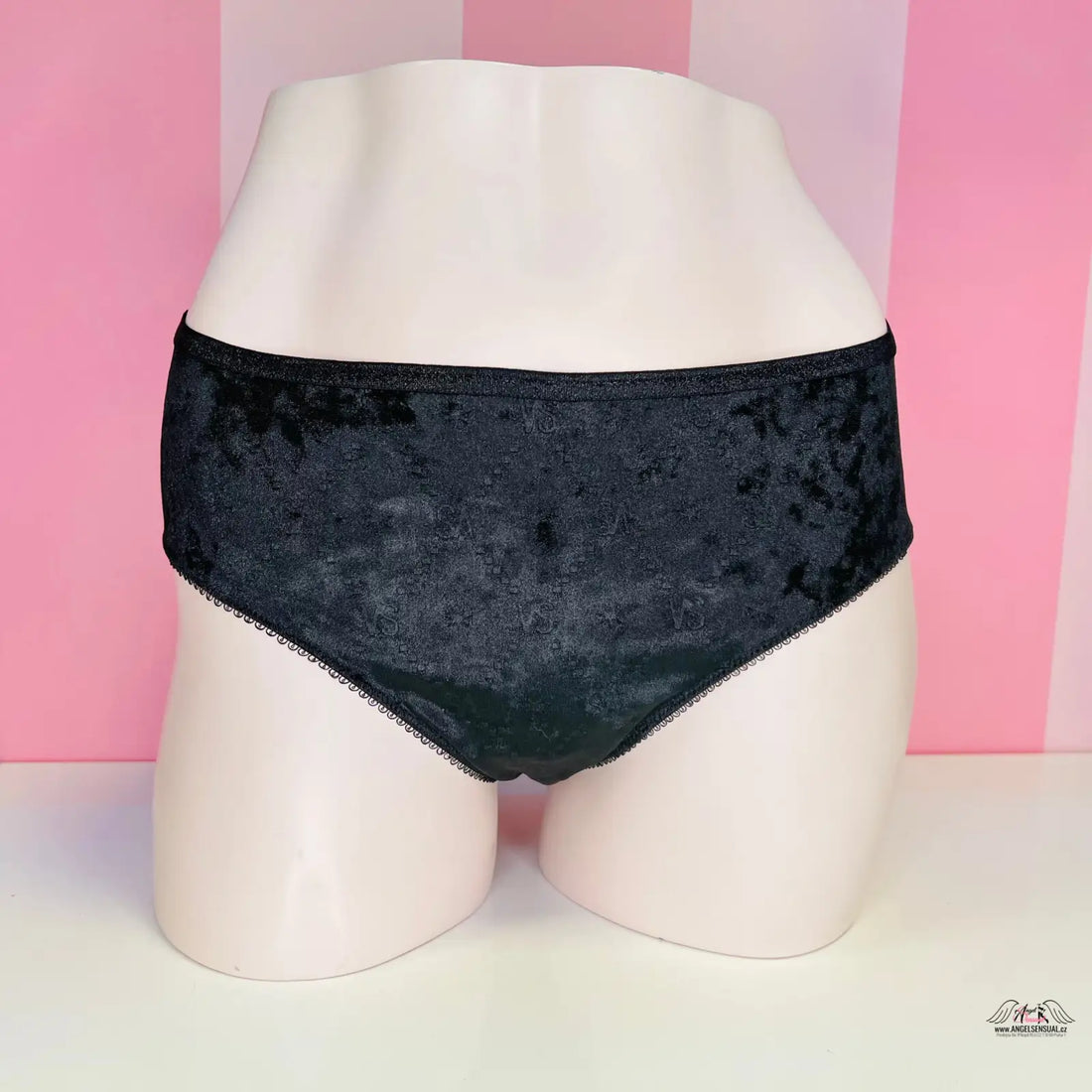 Black velvet semišové kalhotky lehce vyššího střihu s krajkou trim od Victoria’s Secret