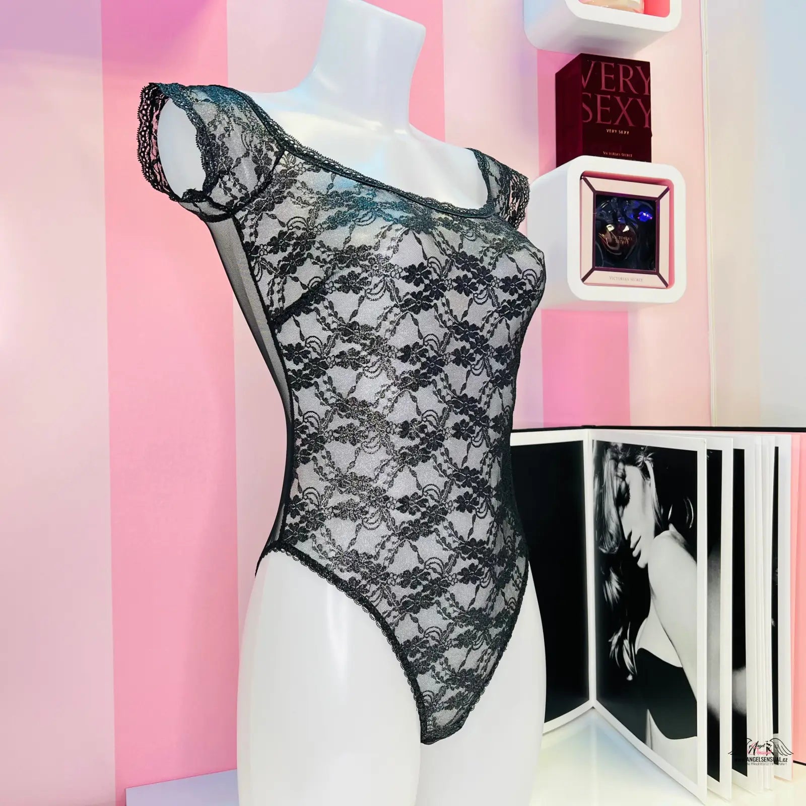 Victoria’s Secret Krajkové Body Glamour v černobílém stylu s luxusní krajkové plyšové a stříbrnými třpytivými detaily