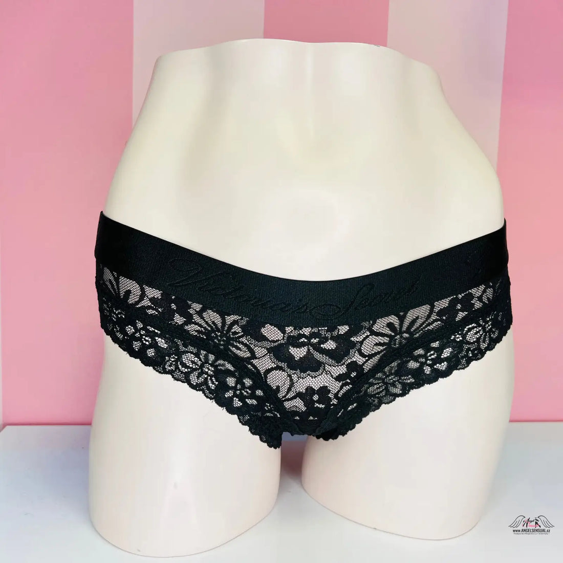 Černé krajkové cheeky s pevnou gumou od Victoria’s Secret, Krajkové Cheeky